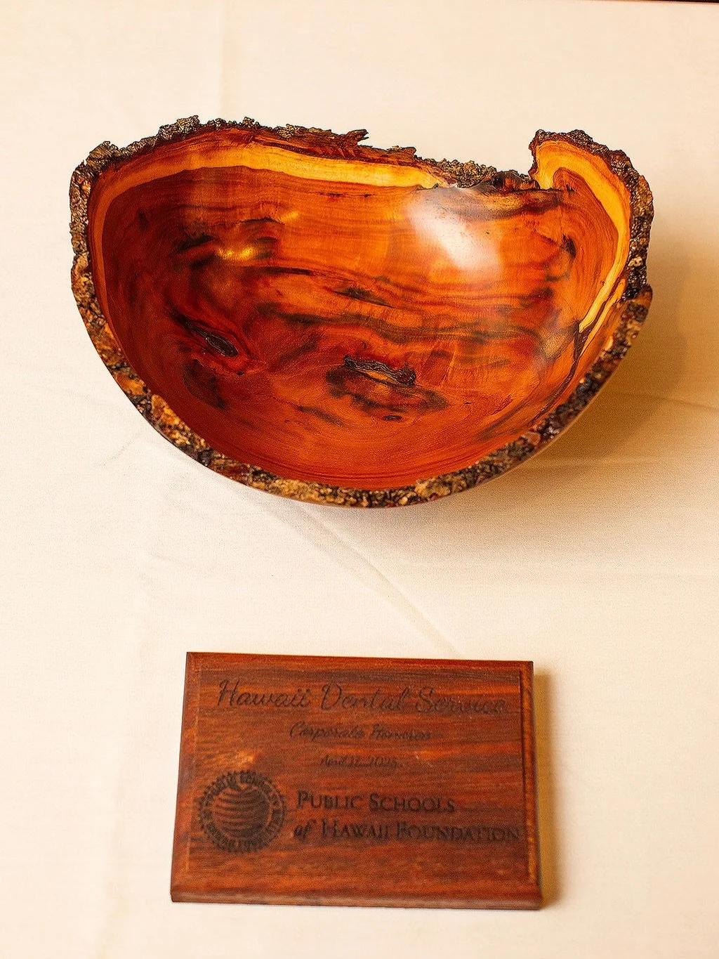 Throwing it back to last year&rsquo;s Public Schools of Hawaii Foundation Awards Gala ✨🏆&hellip; we can&rsquo;t wait to celebrate this year&rsquo;s honorees at the 2026 Gala! 

Who has made a difference in your public school experience? If there&rsq