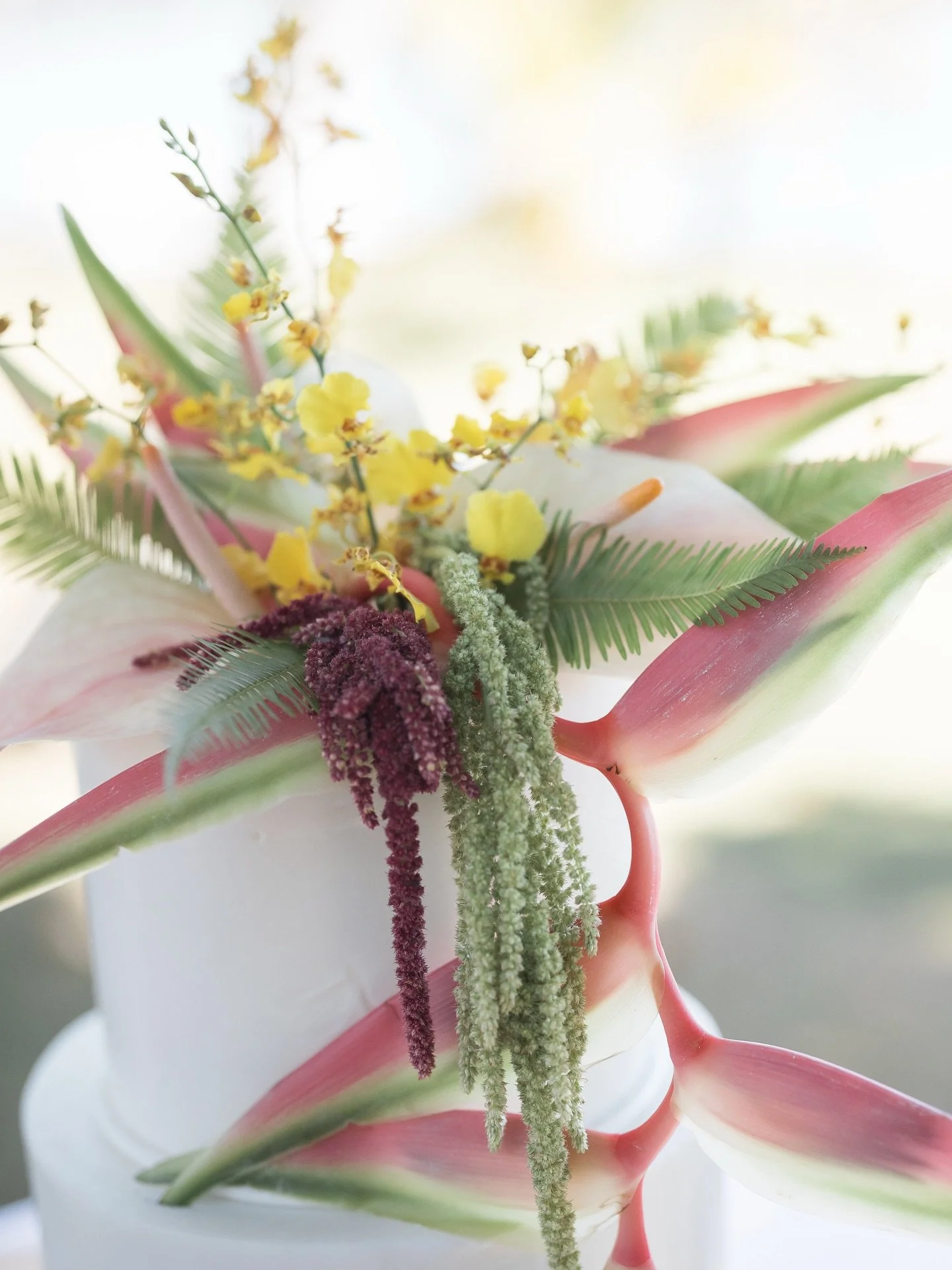 Foodie Friday with a tropical twist 🌴✨

Bold colors, rich Indian flavors, and dishes as beautiful as they were delicious &mdash; Eshna and Rinkin&rsquo;s wedding menu brought all the vibrant energy to the table. A true feast for the senses.

Craving