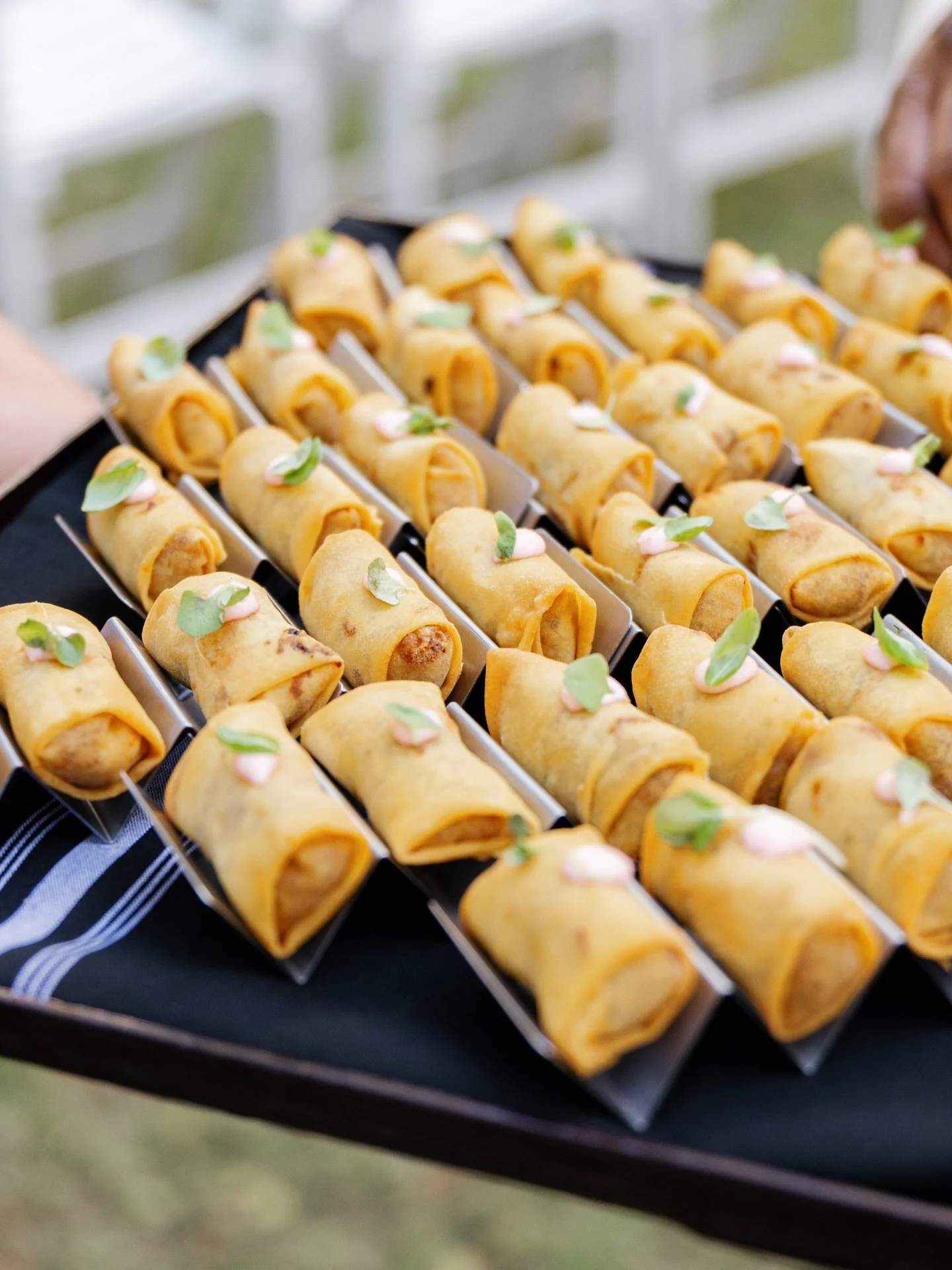 Foodie Friday, but make it personal. 🌺✨

Lakshmi &amp; Mark&rsquo;s cocktail hour was a celebration of culture and color&mdash;Indian-inspired bites, vibrant fruits, and flavors that felt right at home in Hawaiʻi. Thoughtful, meaningful, and so deli