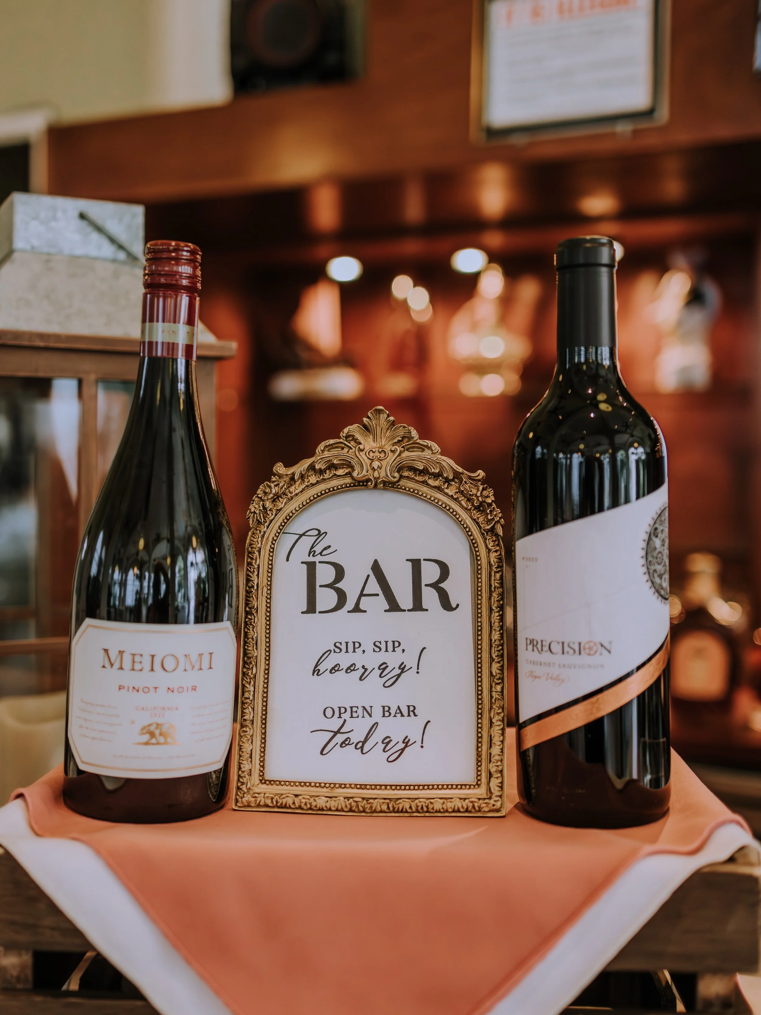 Some weddings just feel like they flow from one beautifully intentional moment to the next ✨

From the welcome table that greeted guests with thoughtful details, to the photo booth that quickly became the heartbeat of laughter and candid memories, ev