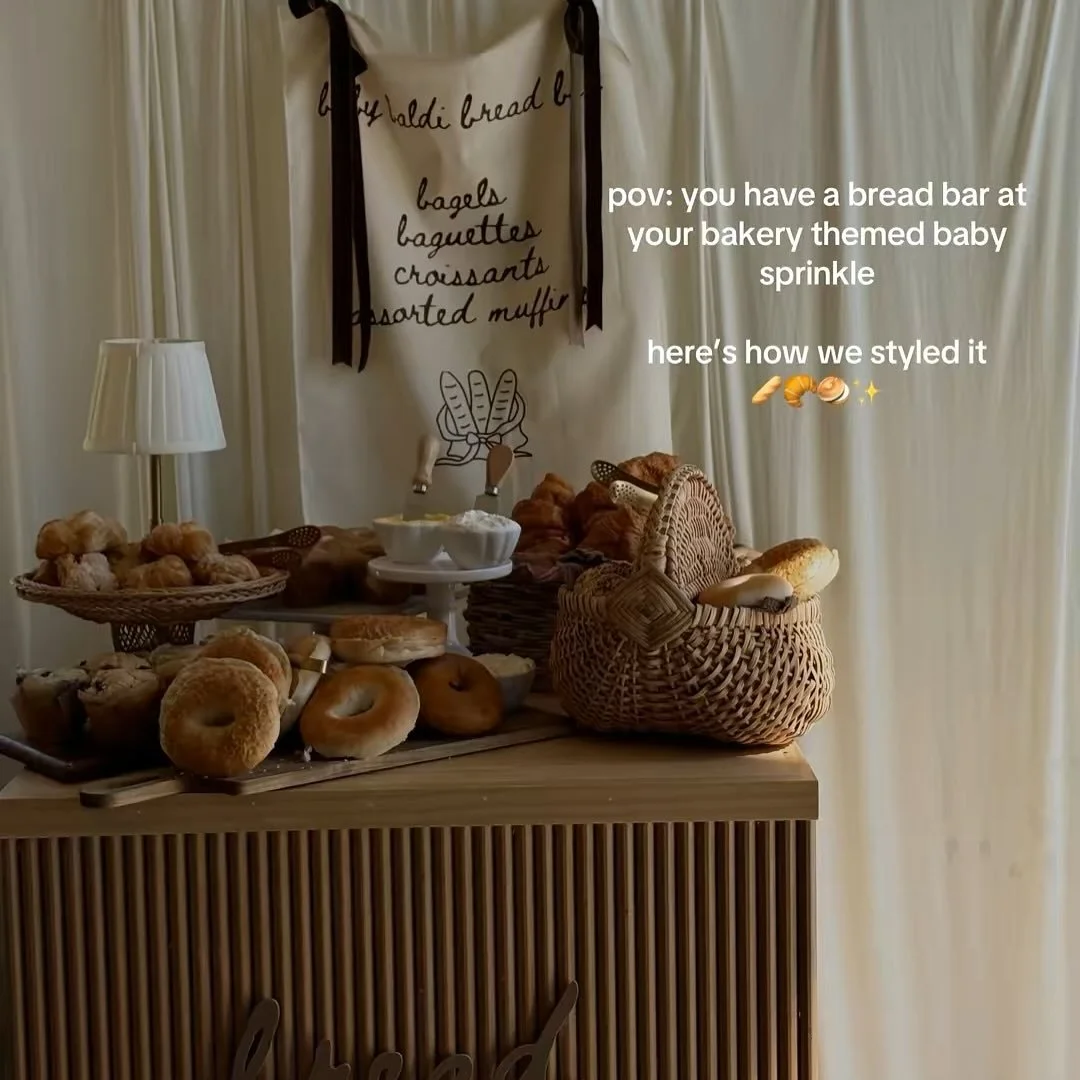 A bread bar? Say less! When planning my bakery-themed sprinkle, I knew this had to happen. We&rsquo;re completely obsessed! 🤎🍞✨