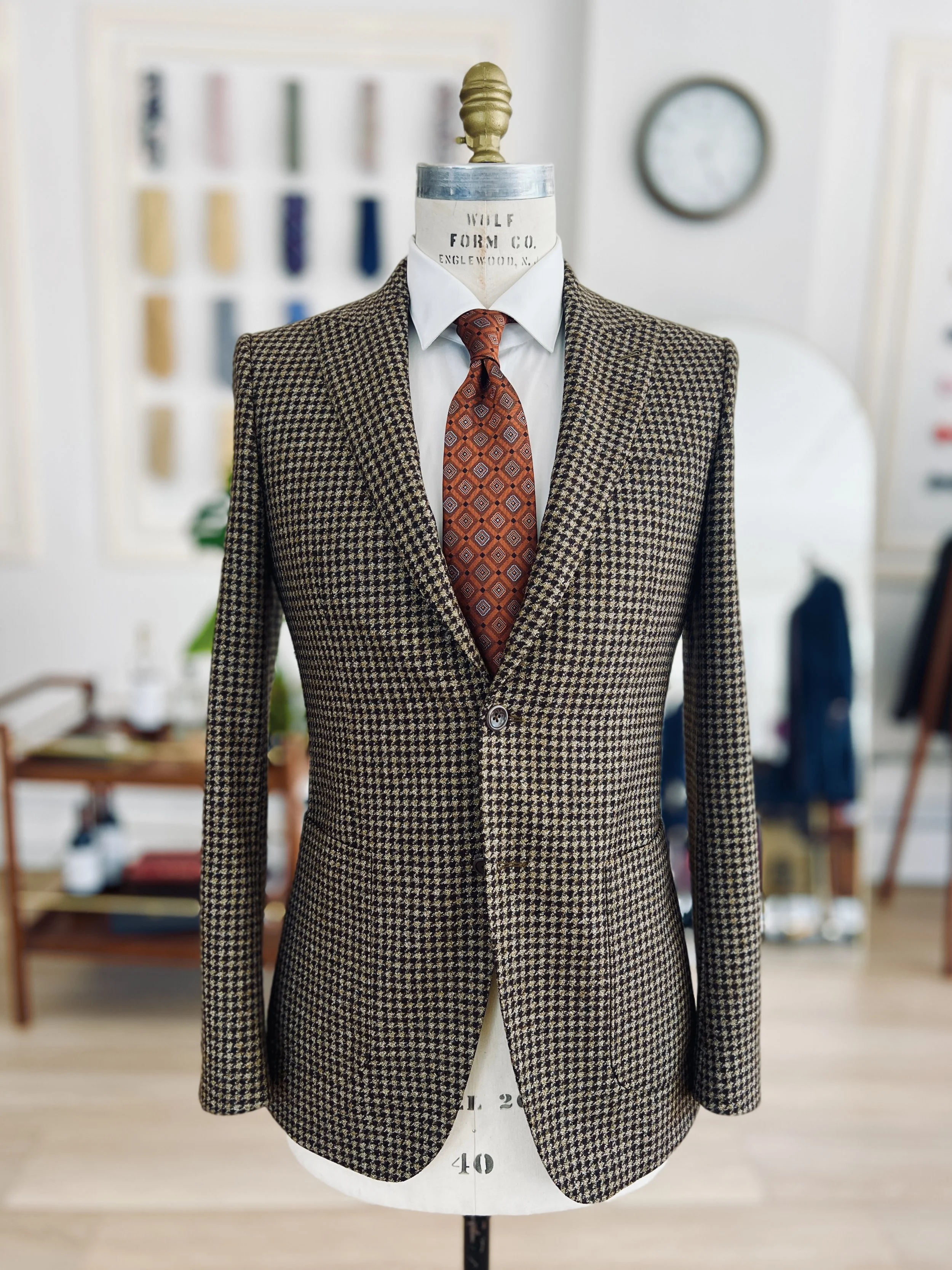 $630 (Original $2,100) / 40 L / 100% Wool / Soft and Warm