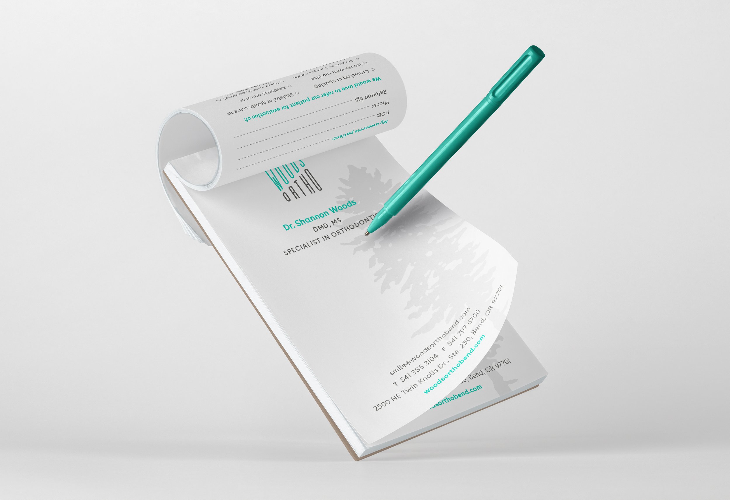 8_Notepad Presentation Mockup Vol 4.jpg