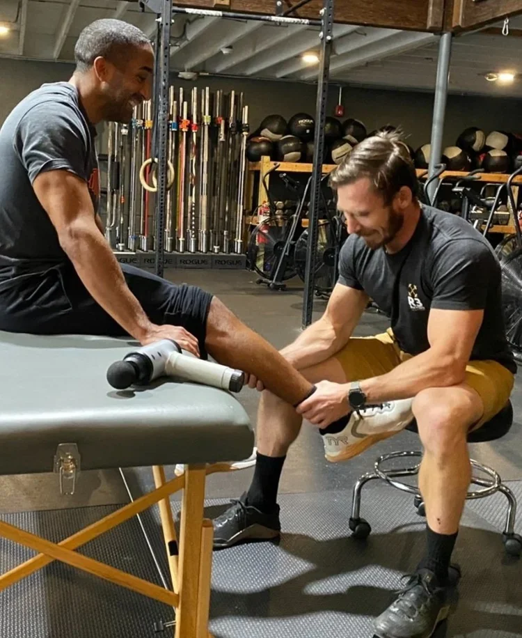 When Should You See a Physical Therapist Instead of Waiting It Out?