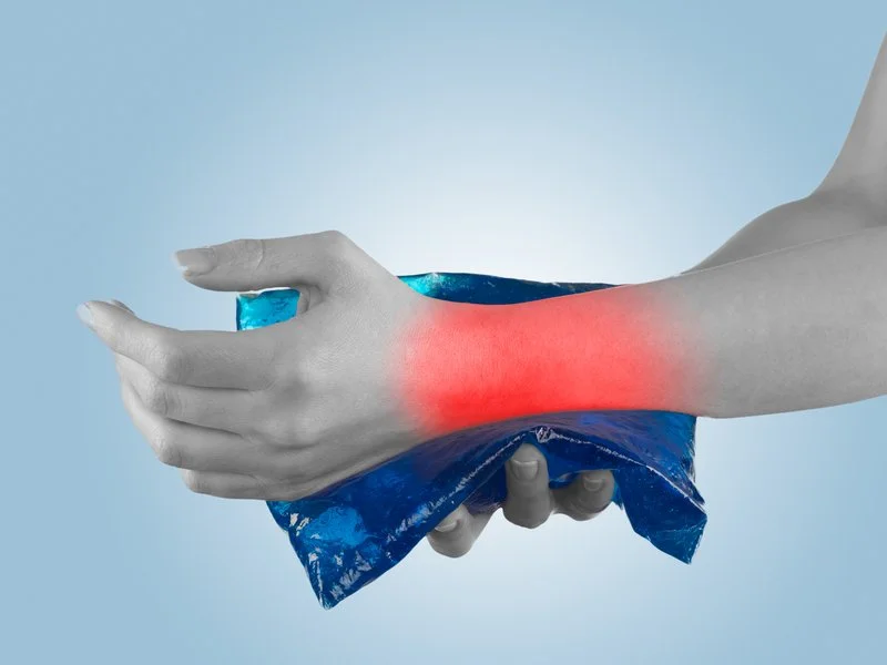 Should You Ice or Heat an Injury? Here's How to Know the Difference
