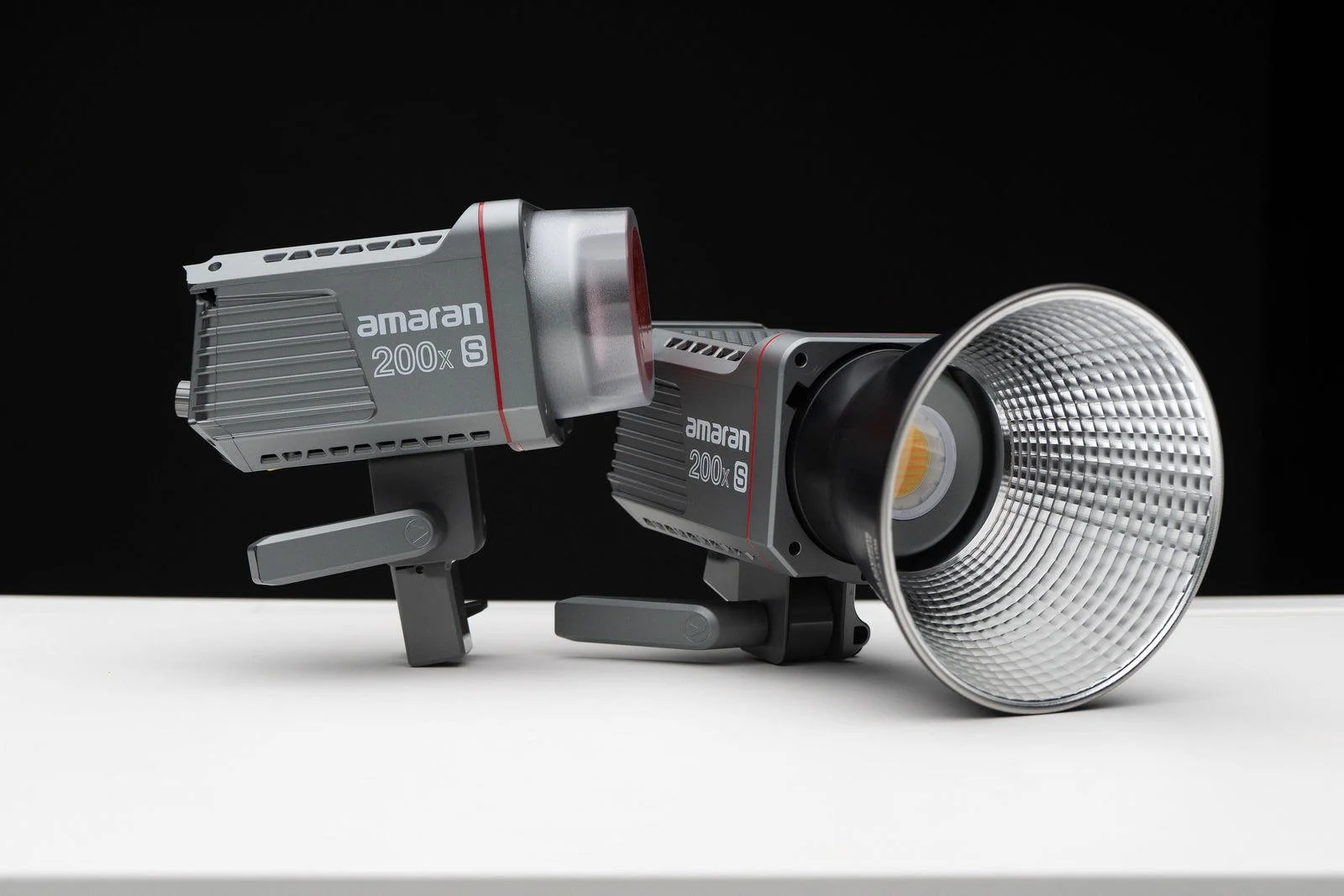 gear-amaran-200x-s-lights.jpg