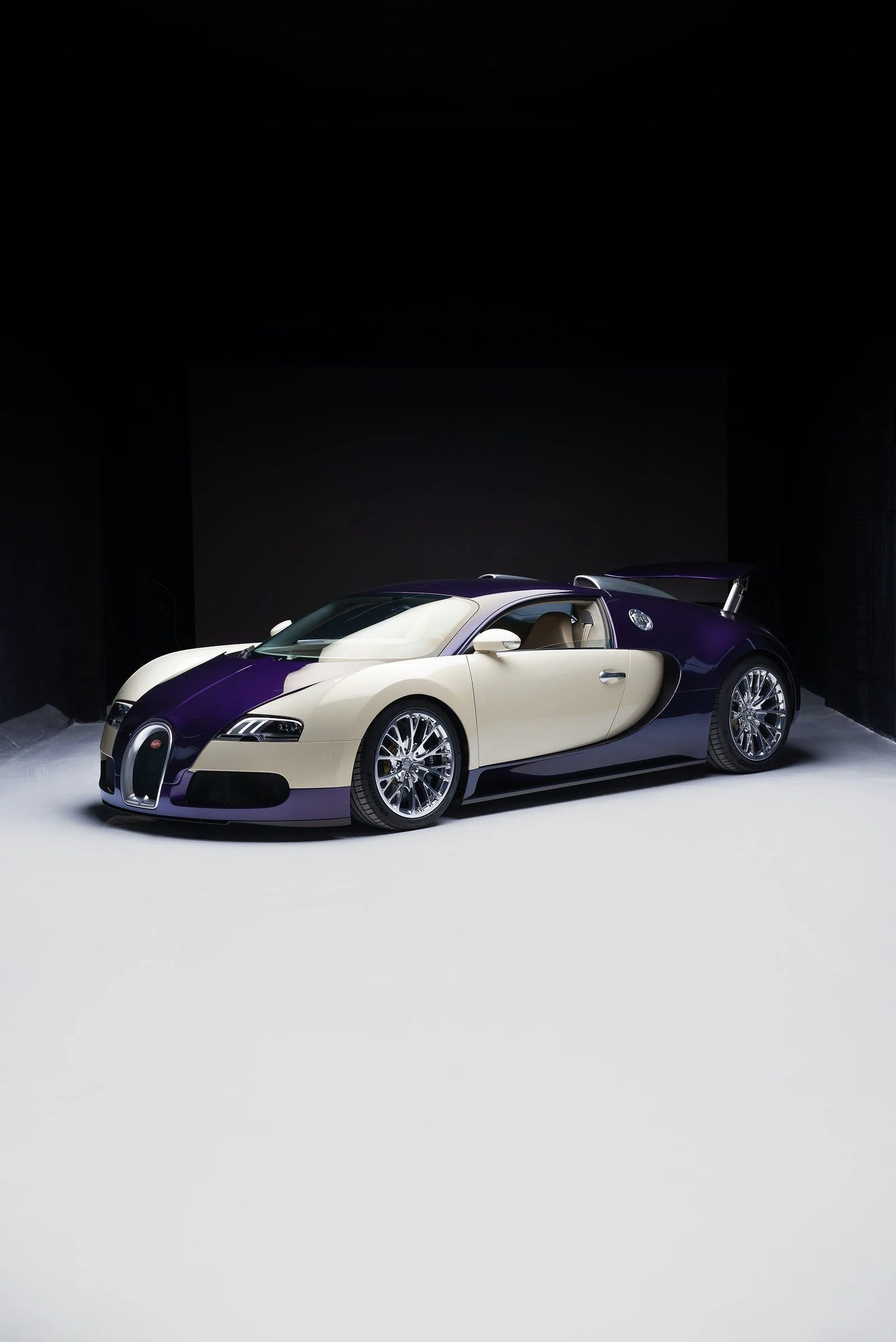 car-bugatti.jpg