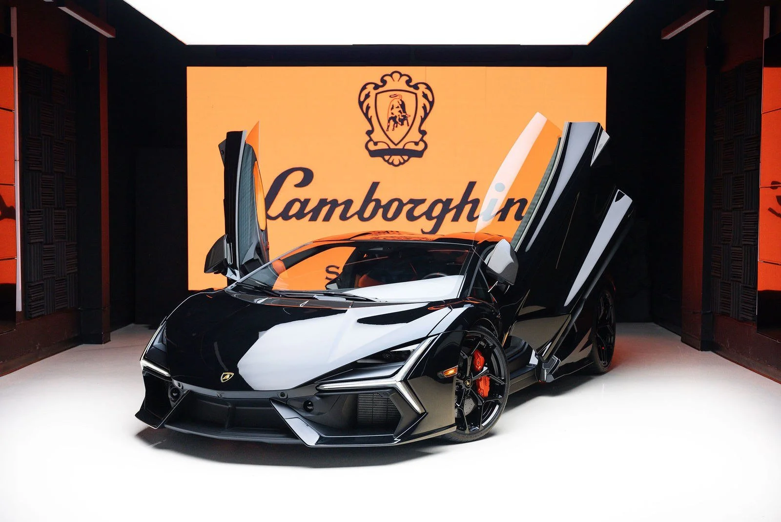car-lamborghini-vfx-wall-orange.jpg
