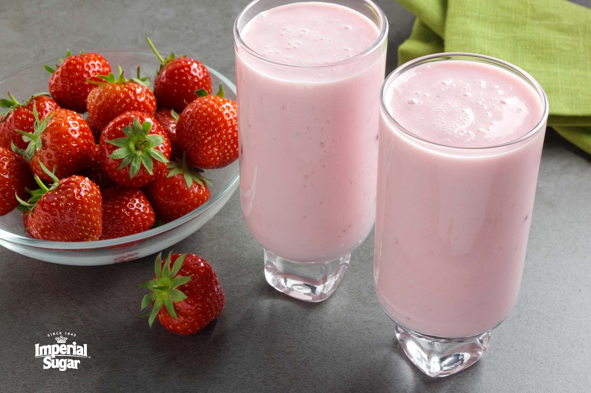Low-Fat-Strawberry-Smoothie-imperial.jpg
