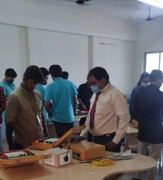 DIGITAL CIRCUITS LAB 1.jpg