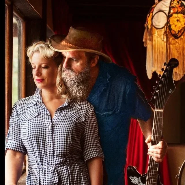 Hat Fitz & Cara