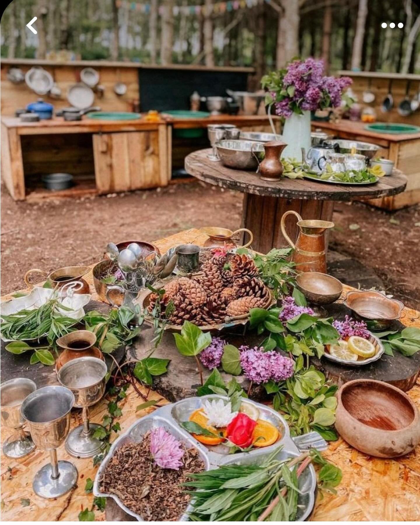 We are designing a super fun MUD KITCHEN for our little boys and ghouls that come to Rich &amp; Amy&rsquo;s Pumpkin Patch this fall! 🎃! 

Does anyone have any old kitchen sinks they are ready to part with? Or any other items in this photo that you c