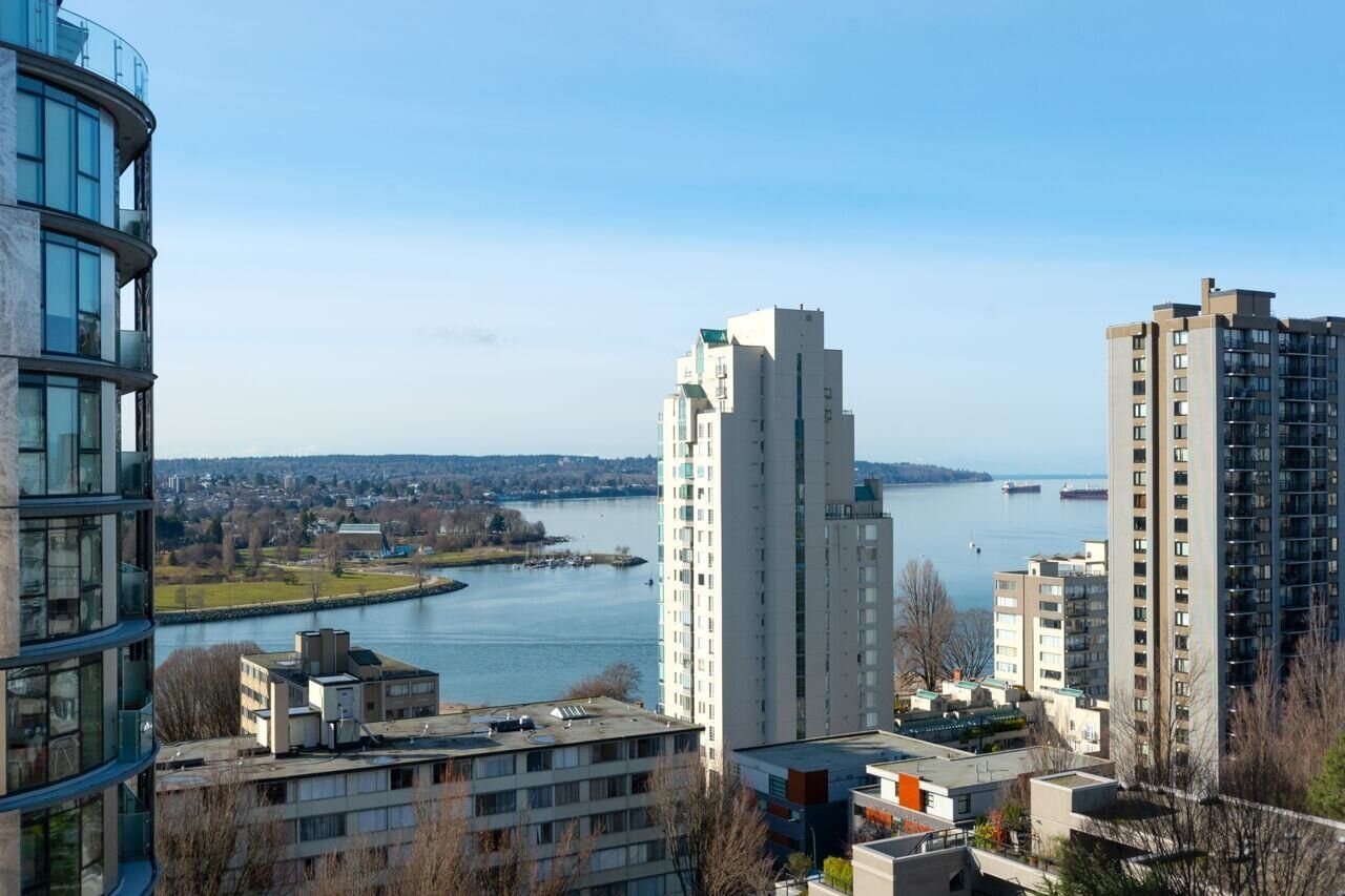 901 1250 BURNABY Street, Vancouver: $339,900 For more information on this property - click on the link in our bio and look up this address!  #Oceanview #Vancouver #westvancouver #whiterock #luxuryhomesvancouver #oceanviewhomes #VancouverRealEstate #o