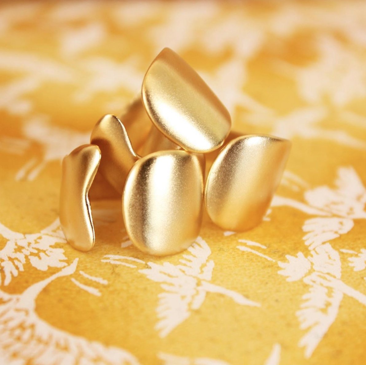 adjustable-whale-tail-ring-gold.jpg