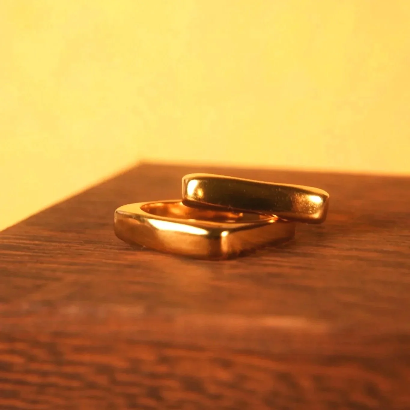 minimalist-square-ring-gold.jpg