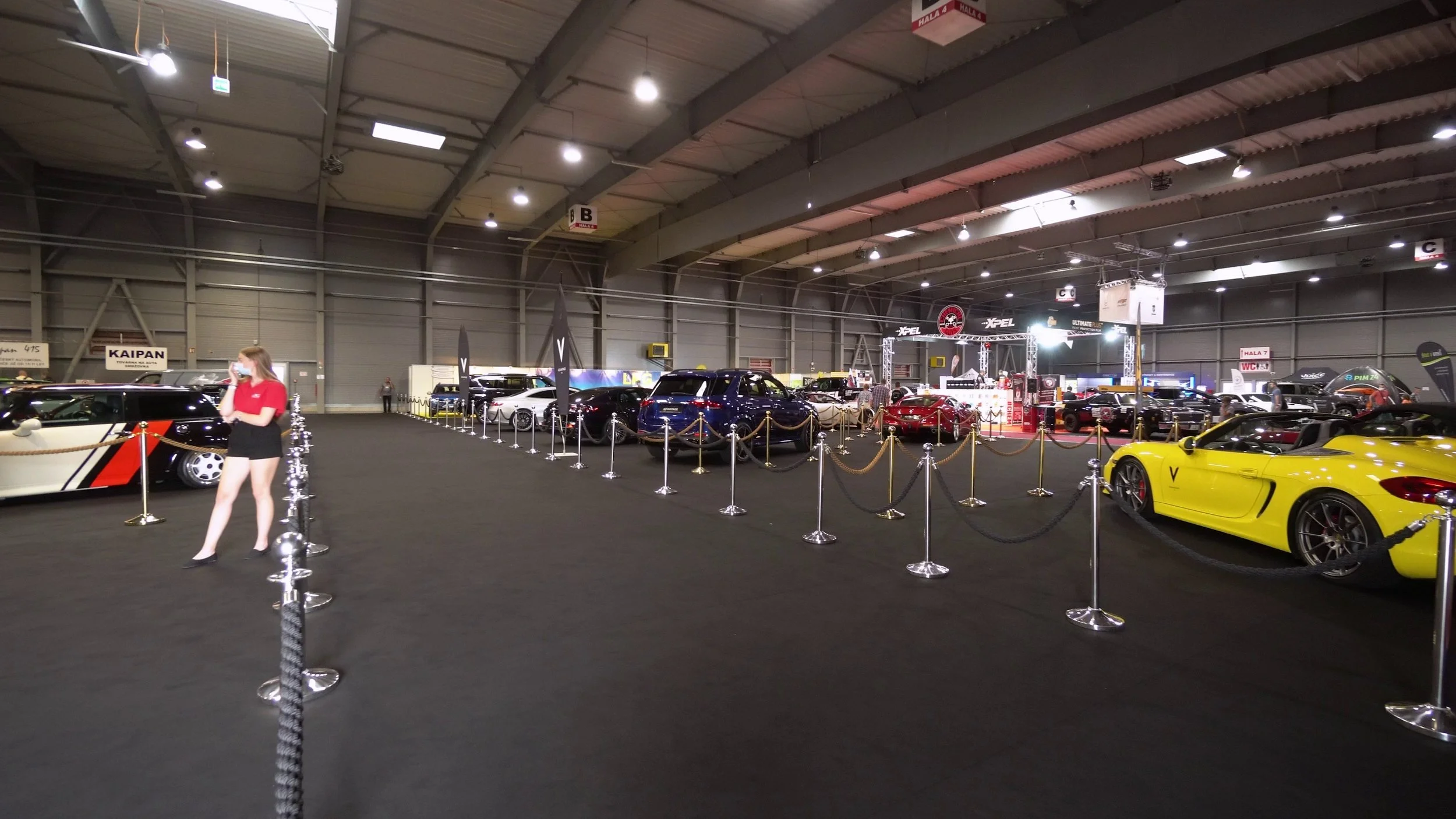 dfw-pro-photographers-corporate-event-photography-car-exhibition-2.jpg