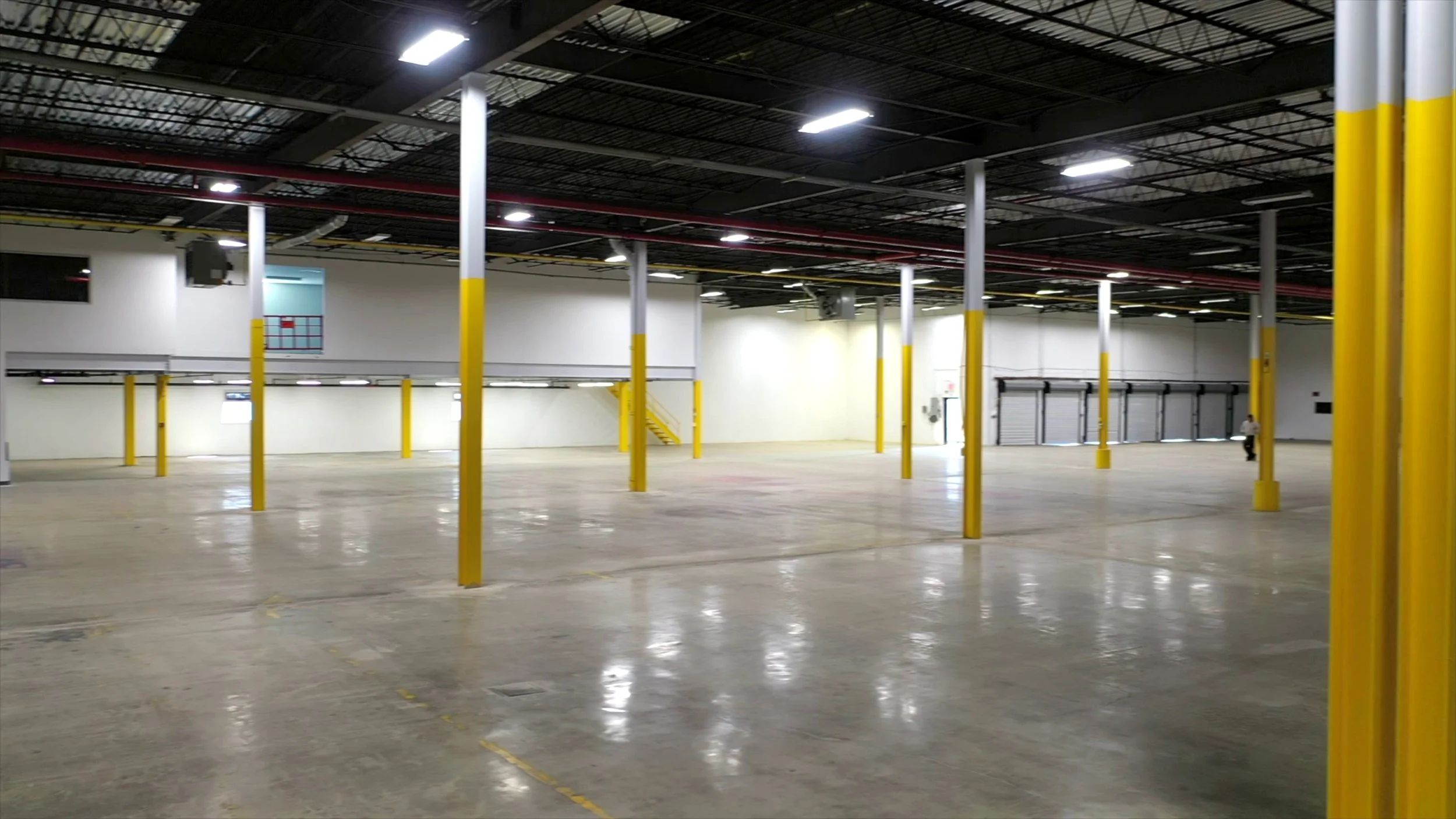 dfw-pro-photographers-commercial-real-estate-photography-warehouse-1.jpg