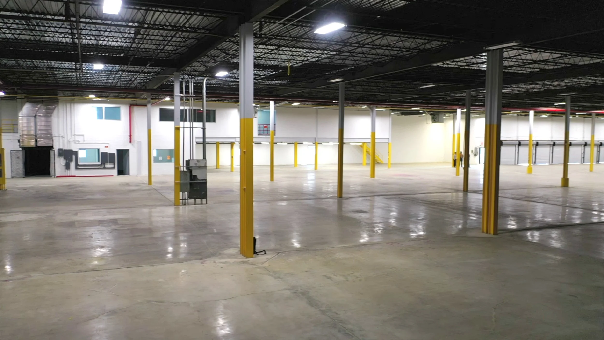 dfw-pro-photographers-commercial-real-estate-photography-warehouse-3.jpg
