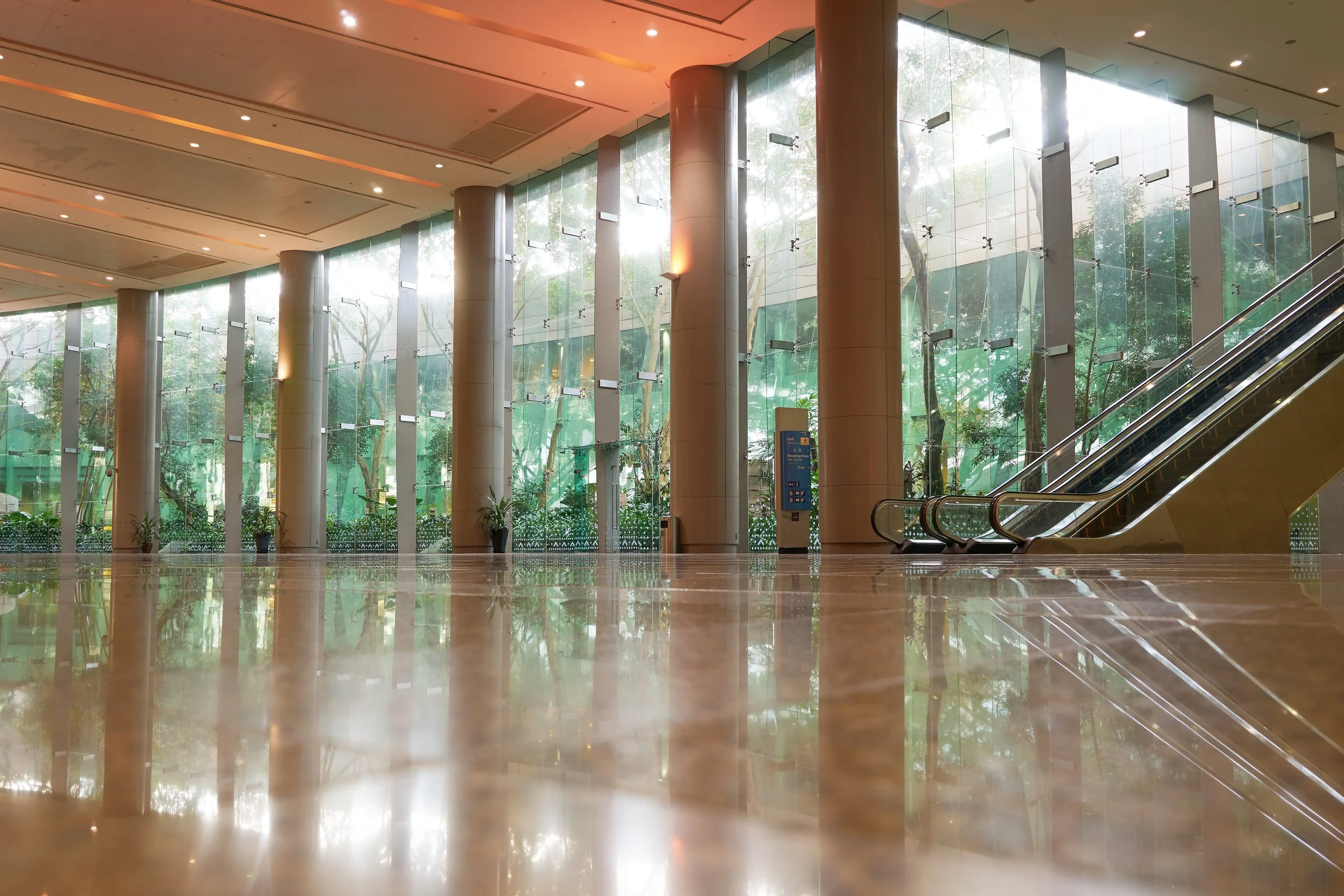 dfw-pro-photographers-commercial-real-estate-photography-office-lobby-1.jpg