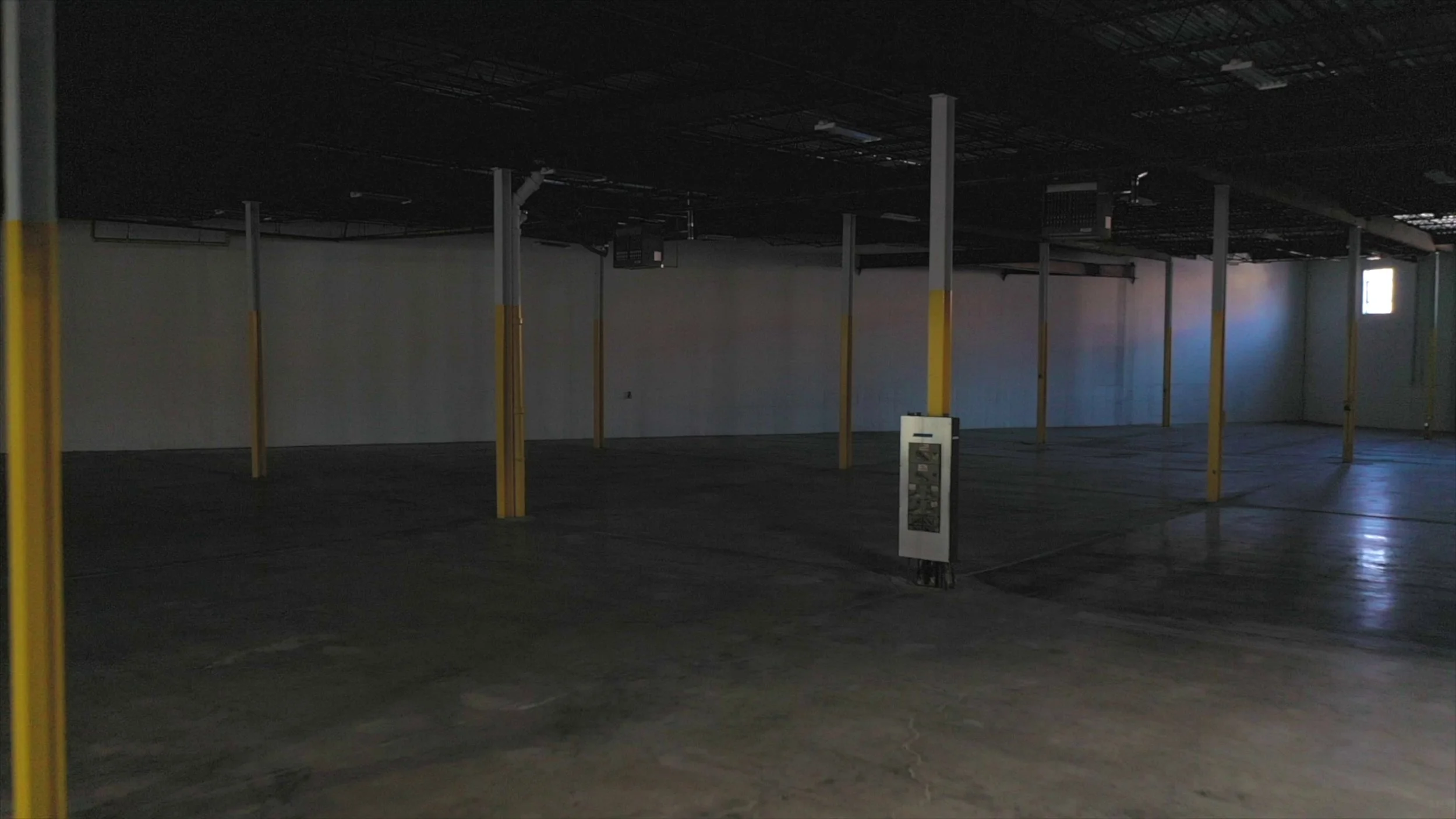 dfw-pro-photographers-commercial-real-estate-photography-warehouse-4.jpg