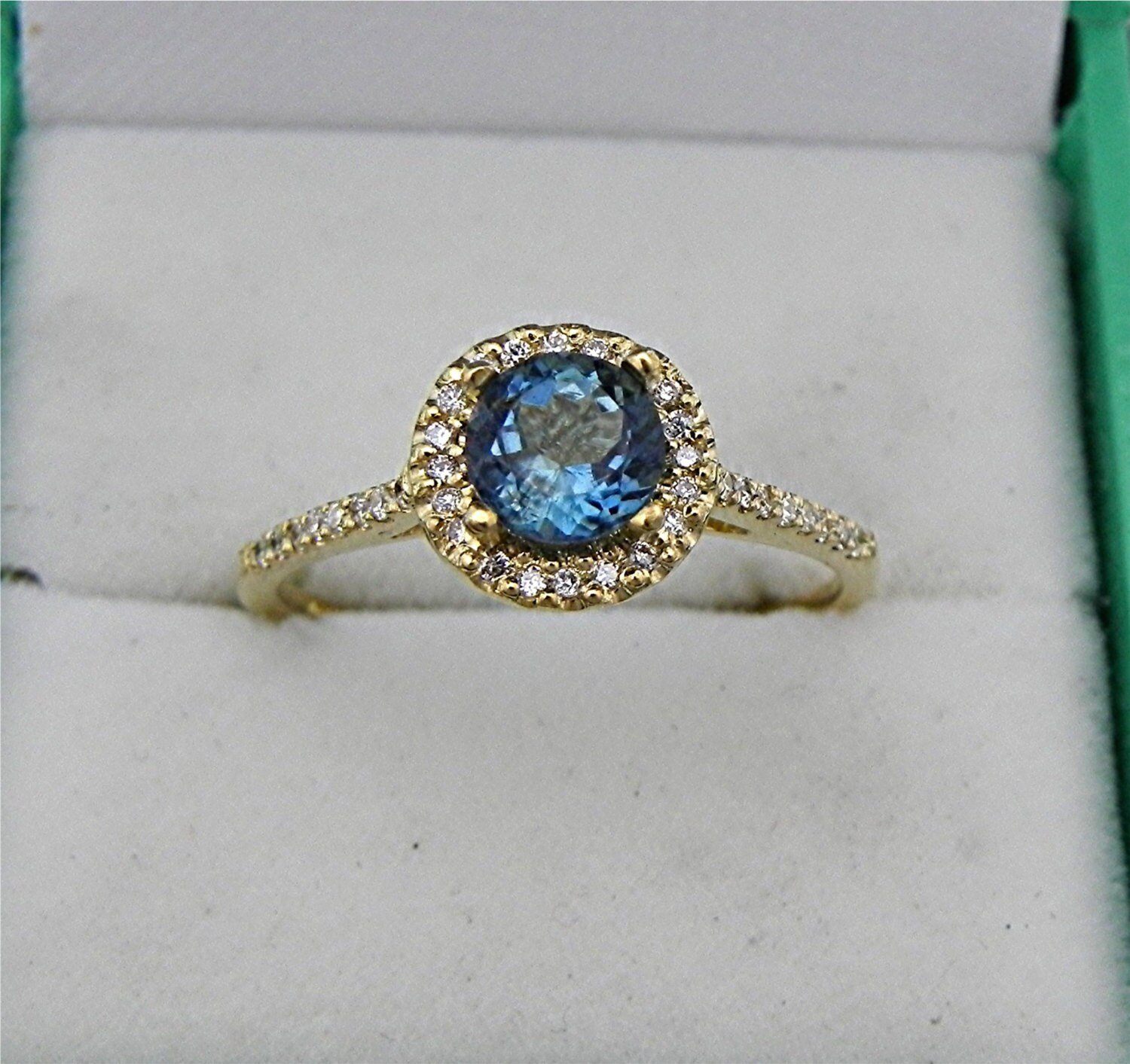 https://i.etsystatic.com/5308472/r/il/3aee7e/870540077/il_fullxfull.870540077_i7vx.jpg