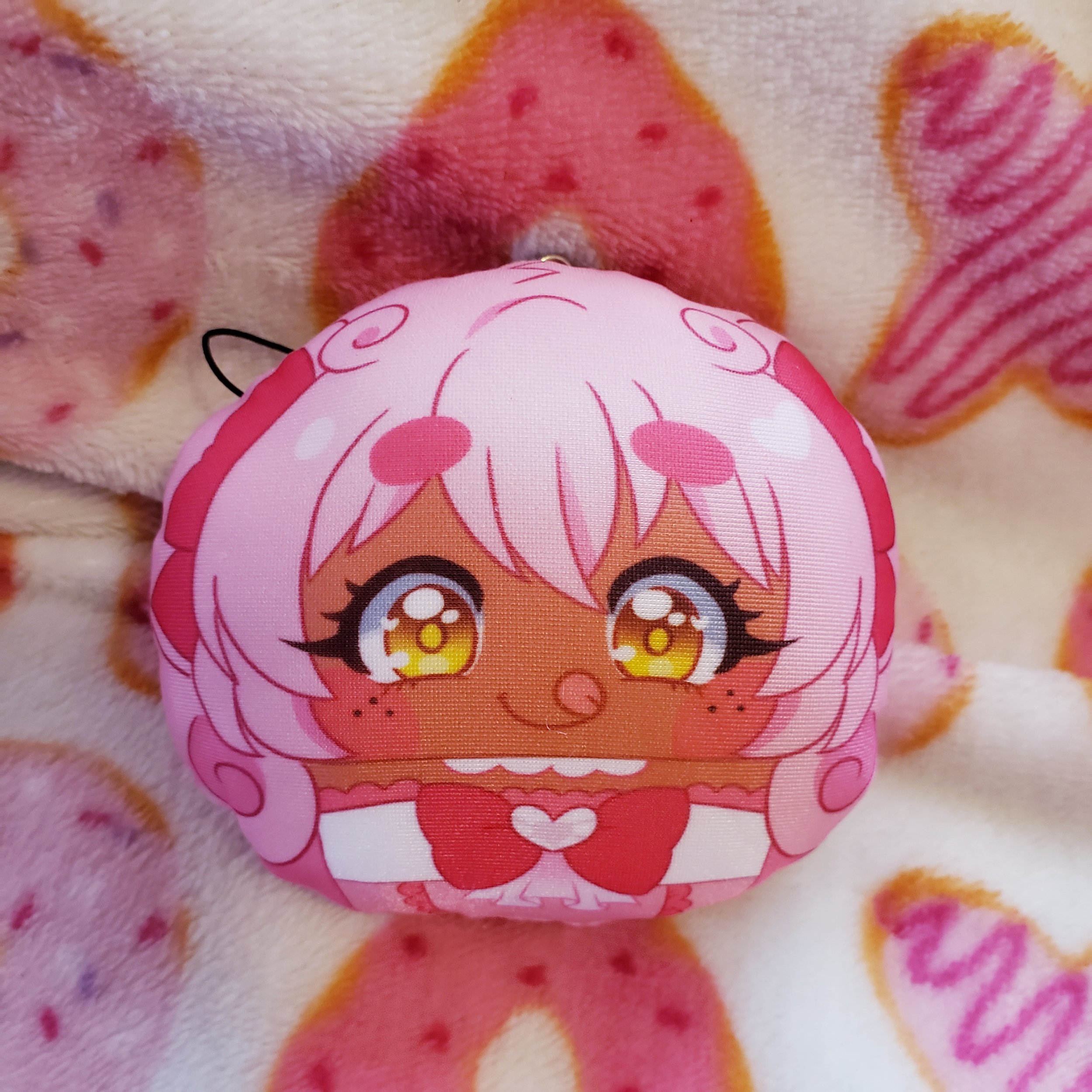 Round plush keychain of magical girl Diamond Heart