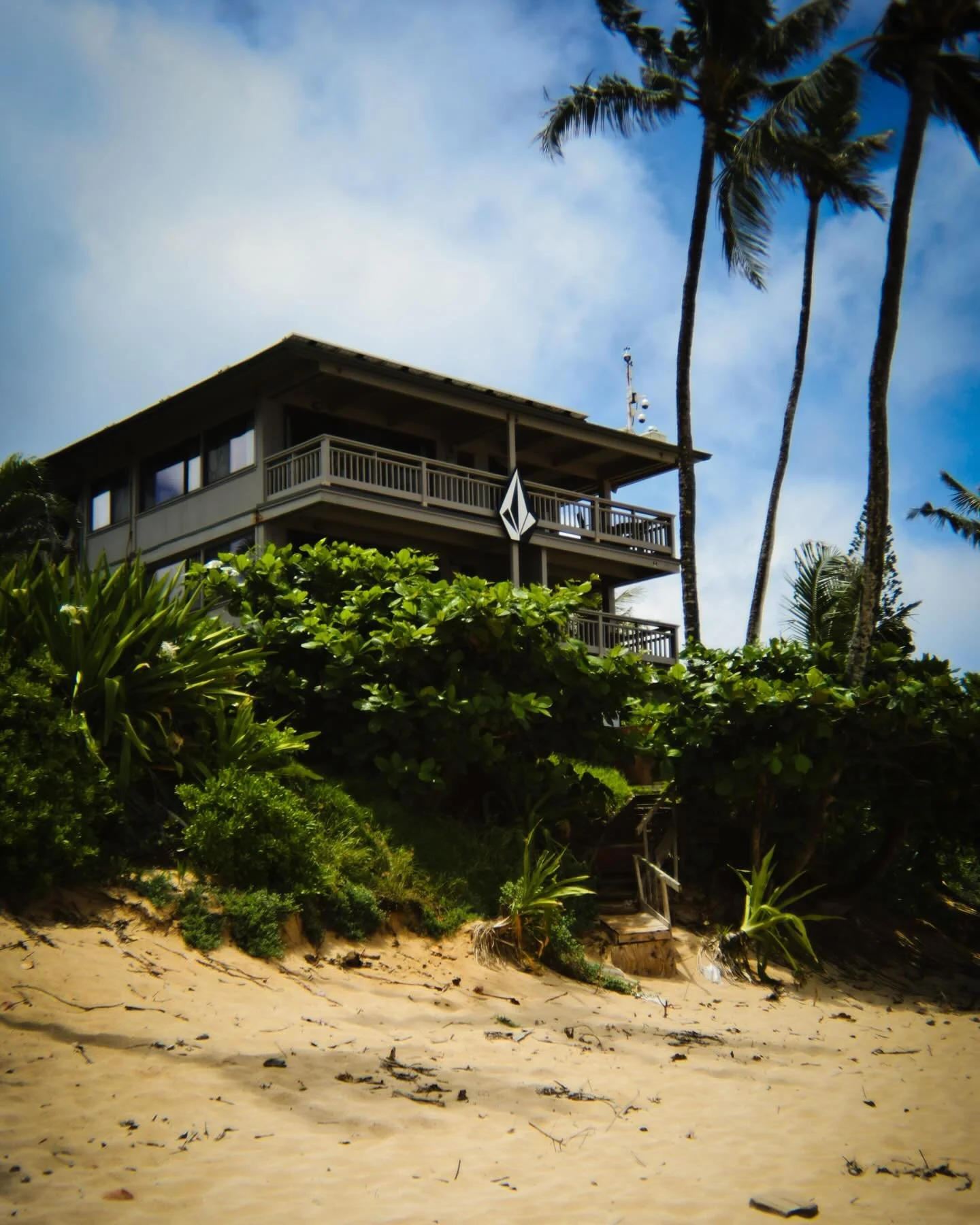 Around the island #oahu #oahulife #sunsetbeach #giovannishrimptruck