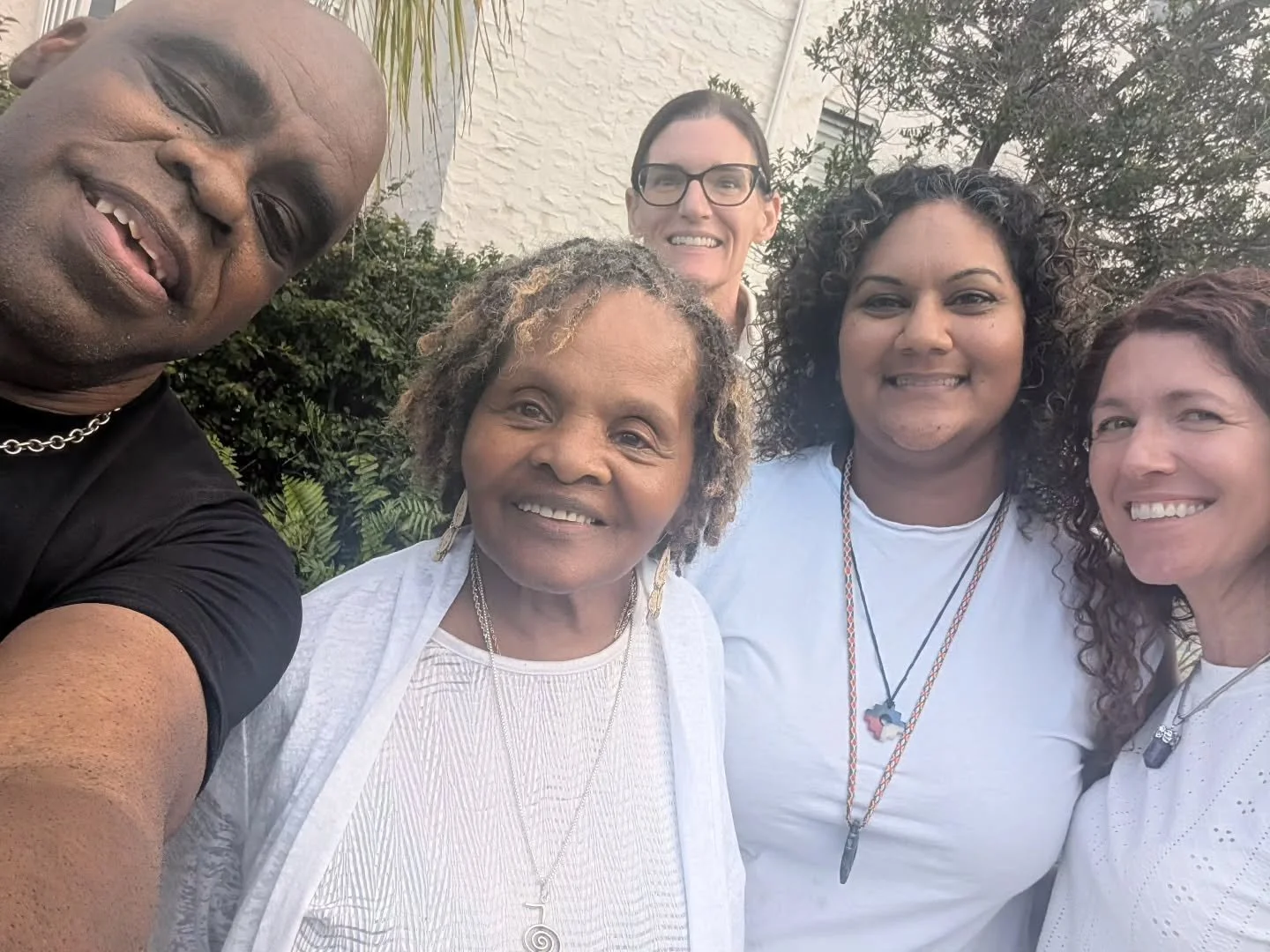 I just had to take a moment to welcome the new Reiki Masters!!!! And in that same breath, the new Reiki 1 students!
You all amaze me with your talent, ease, and flow. I am so blessed to be your mentor and teacher.
The world needs each and every o
