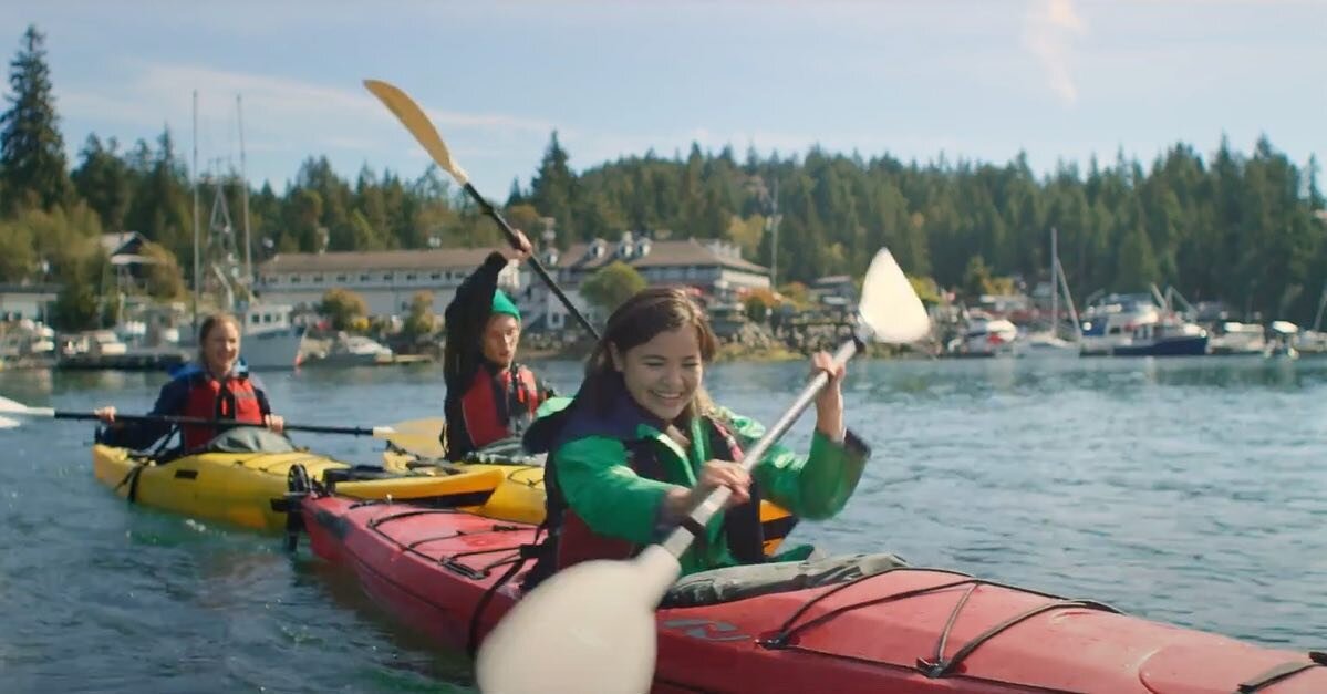 How are spending your weekend? Reading? Hitting all the farmers market&rsquo;s? Kayaking down the coast in protest of the oil pipeline? All of the above are approved by us! 

#kayaktoklemtumovie