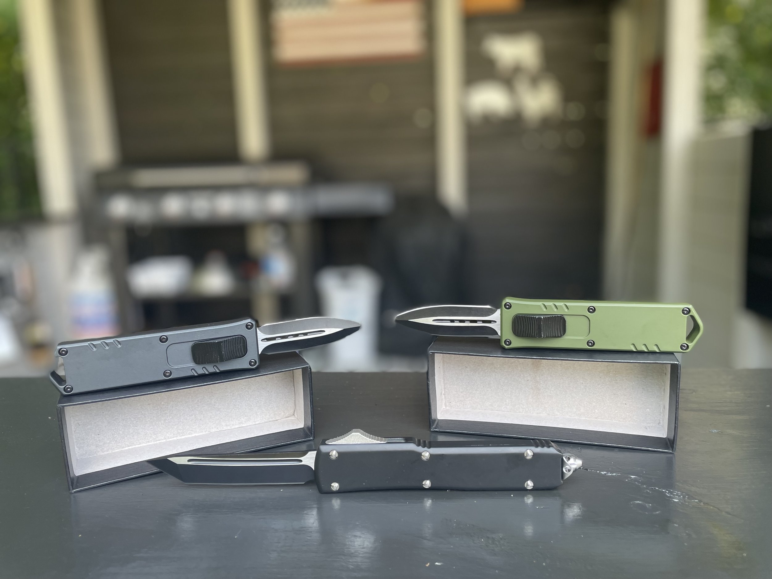 2.5M Knife Club