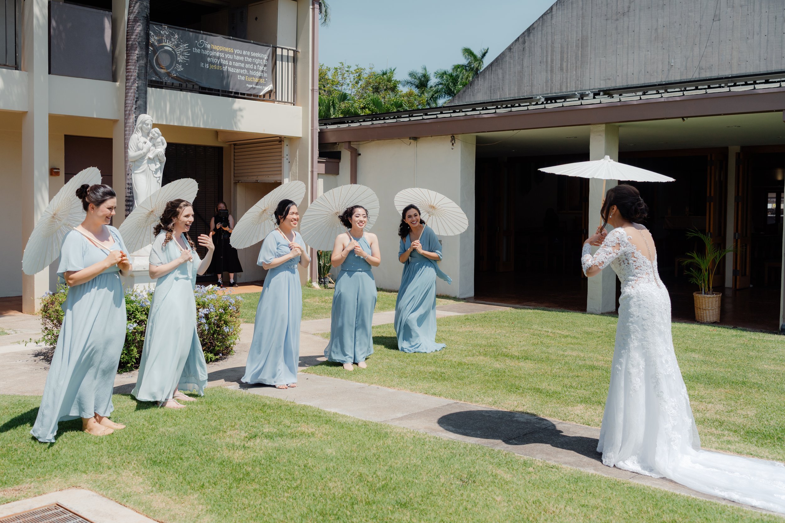 Capturing Your Hawaii Love Story: A Guide to Timeless Wedding Photography &amp; Videography