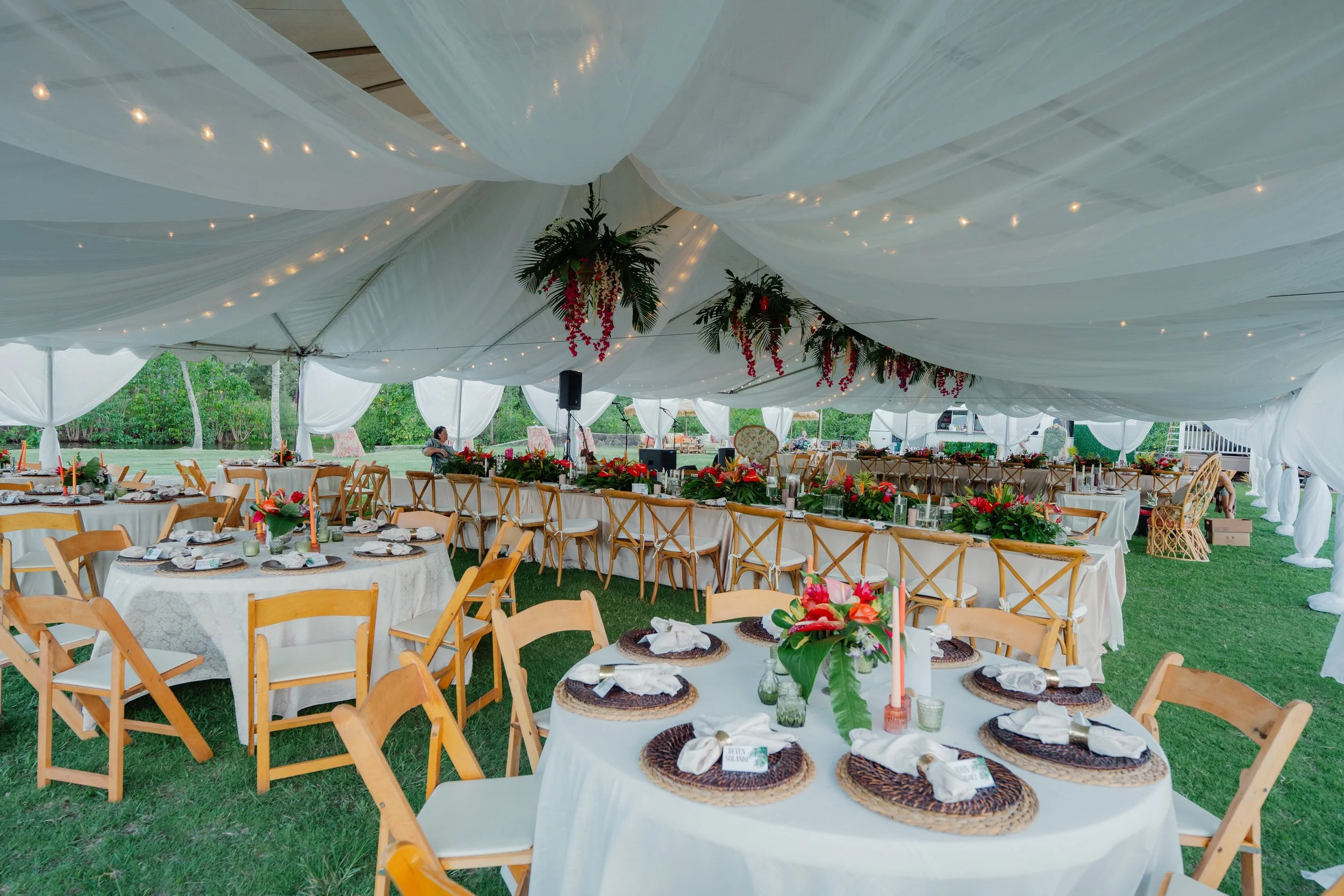 Telling Your Story in Paradise: A Thoughtful Approach to Hawaii Wedding Photography and Film