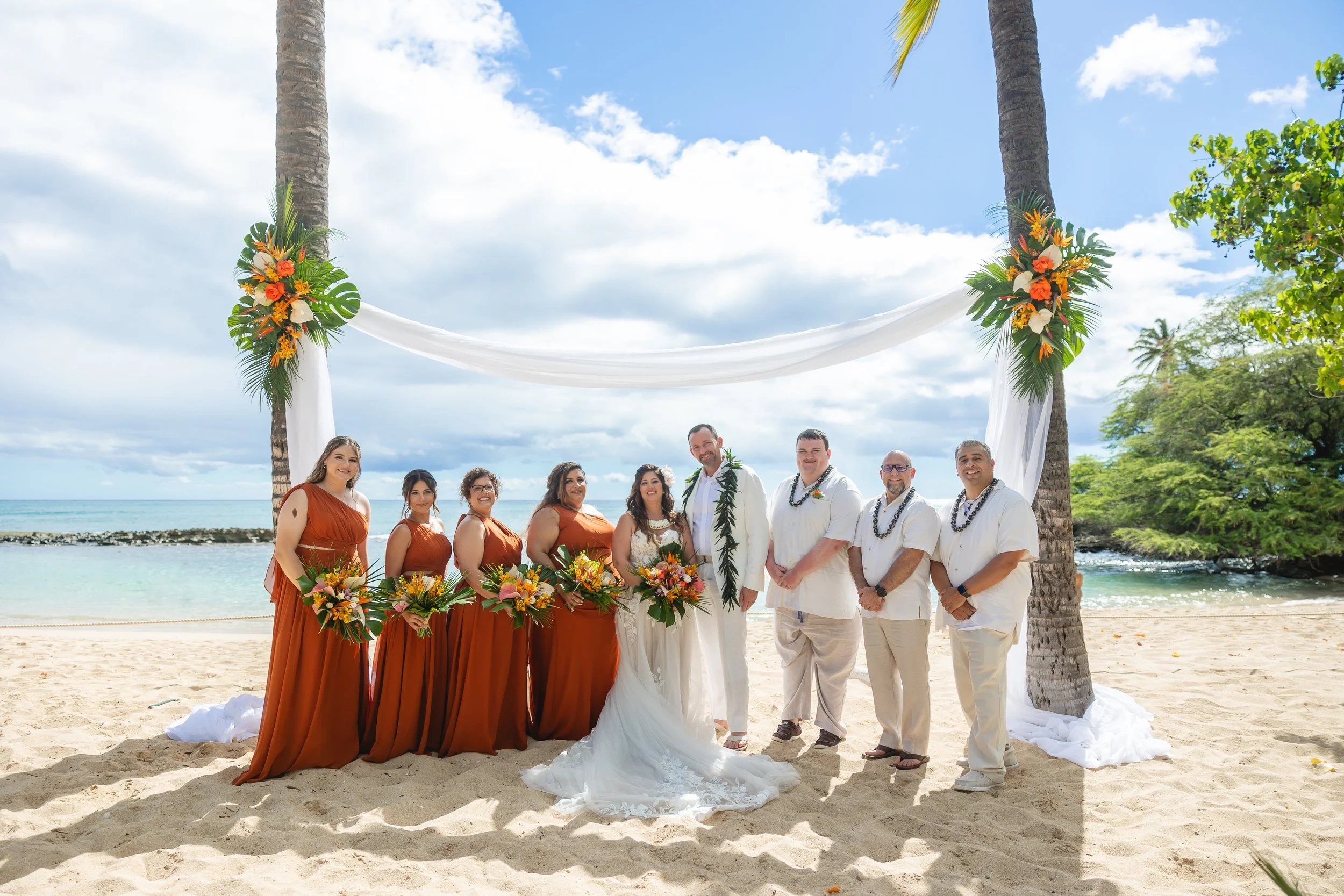 Celebrating Love Again: How to Plan a Meaningful Vow Renewal in Hawaii 🌺💍