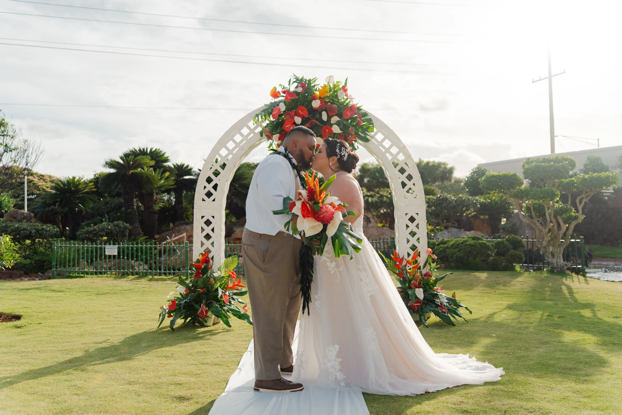 How to Find the Right Wedding Coordinator in Hawaii (And Why It Can Make or Break Your Wedding Day)