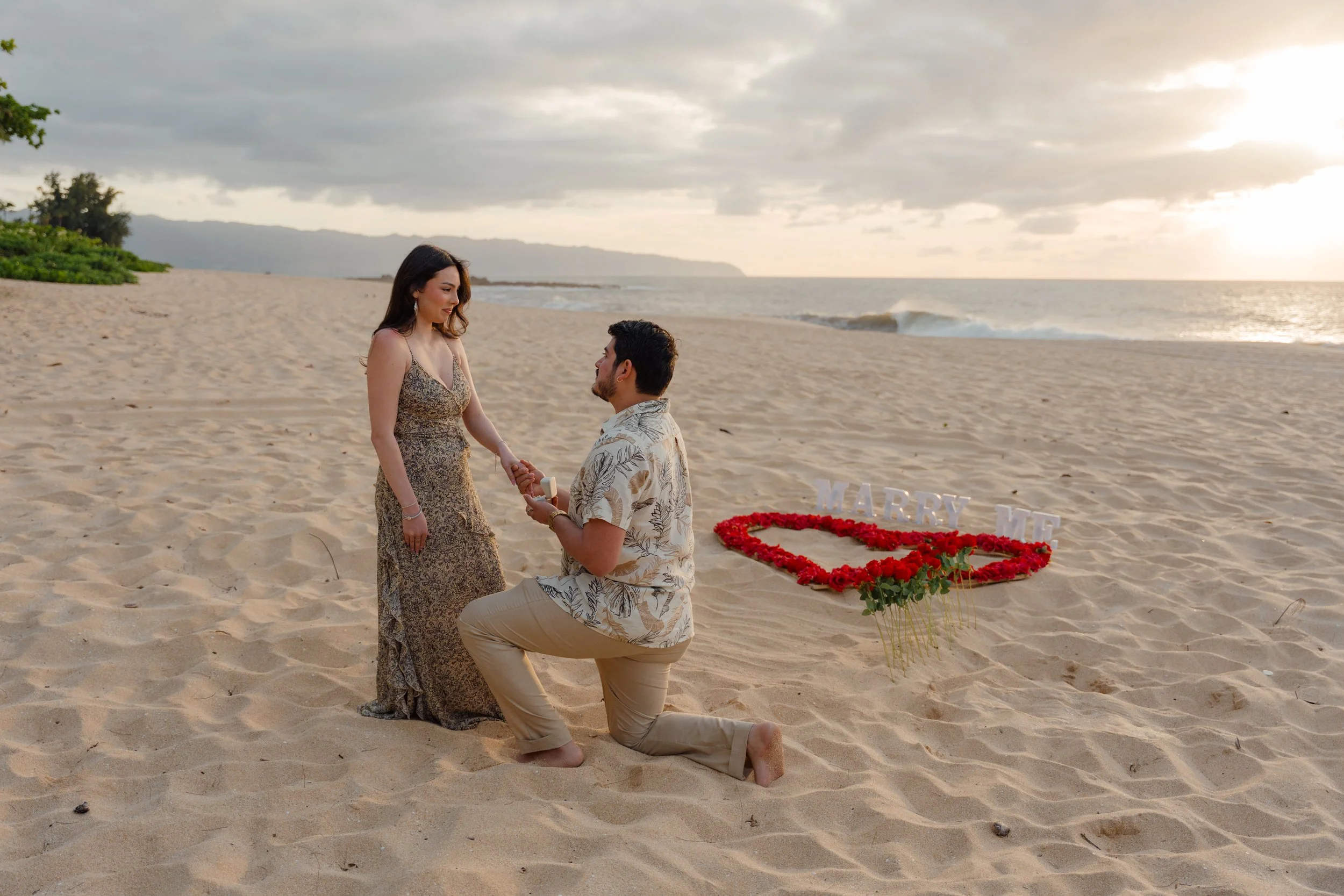 How to Plan a Dream Proposal in Waikiki Beach and Beyond
