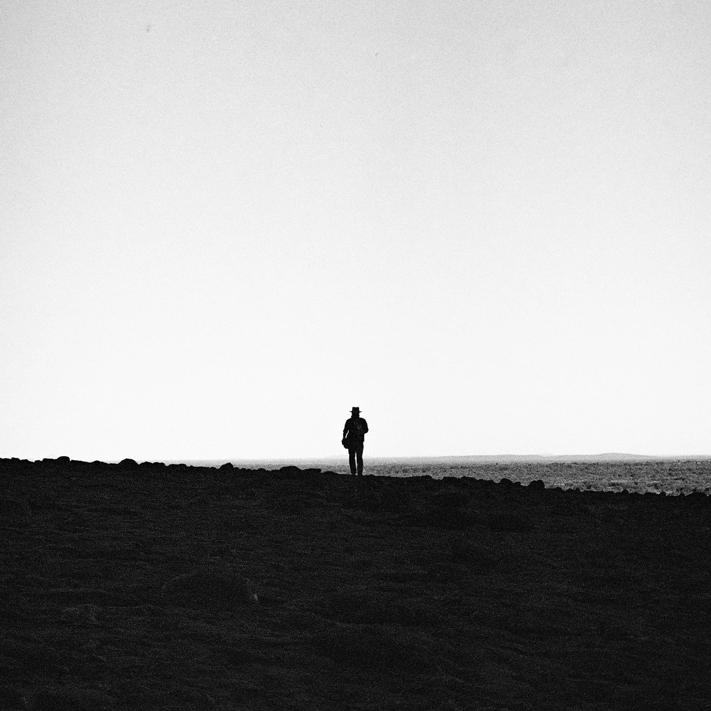 silhouettes and shadow play 

📷 Canon AE-1 Program
🎞️ Ilford XP2 Super 400
🧪 Dev &amp; scan @yourlocalfilmlab 

#ilford #ilfordfilm #ilfordphoto #ilfordxp2