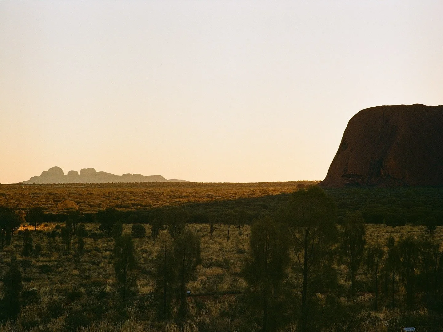 uluru-kata tjuta postcards 

📷 Mamiya 645 1000S
🎞️ Kodak Gold 200, Portra 400
🧪 Dev &amp; scan @yourlocalfilmlab

#kodakfilm #madewithkodak #kodakprofessional
