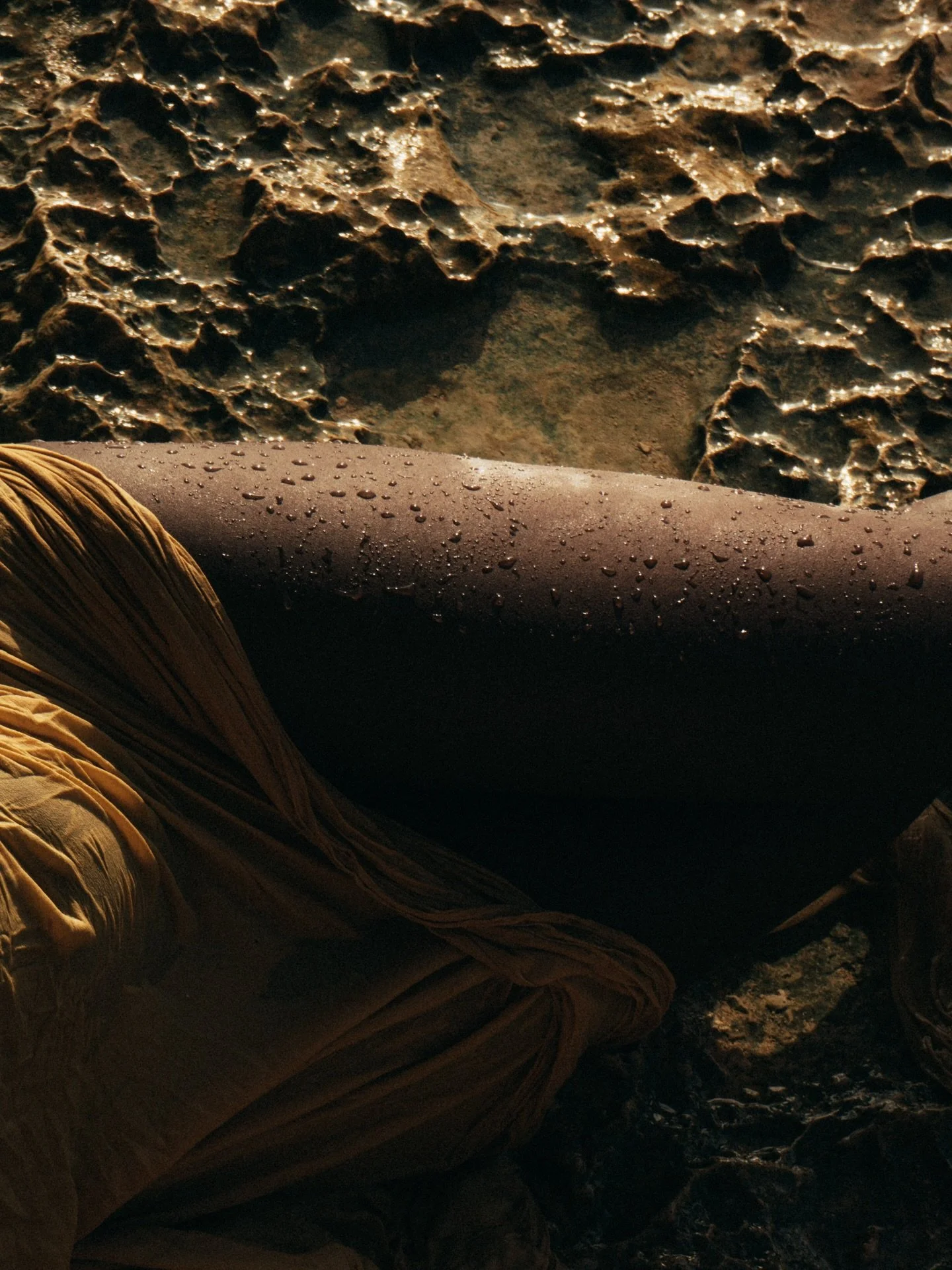 Today, ethical fashion asks us to walk back toward that ancestral intelligence. To clothe ourselves in a way that does not strip the Earth of her breath or sever communities from their dignity. It is an ecology of choice, slow and deliberate, where m