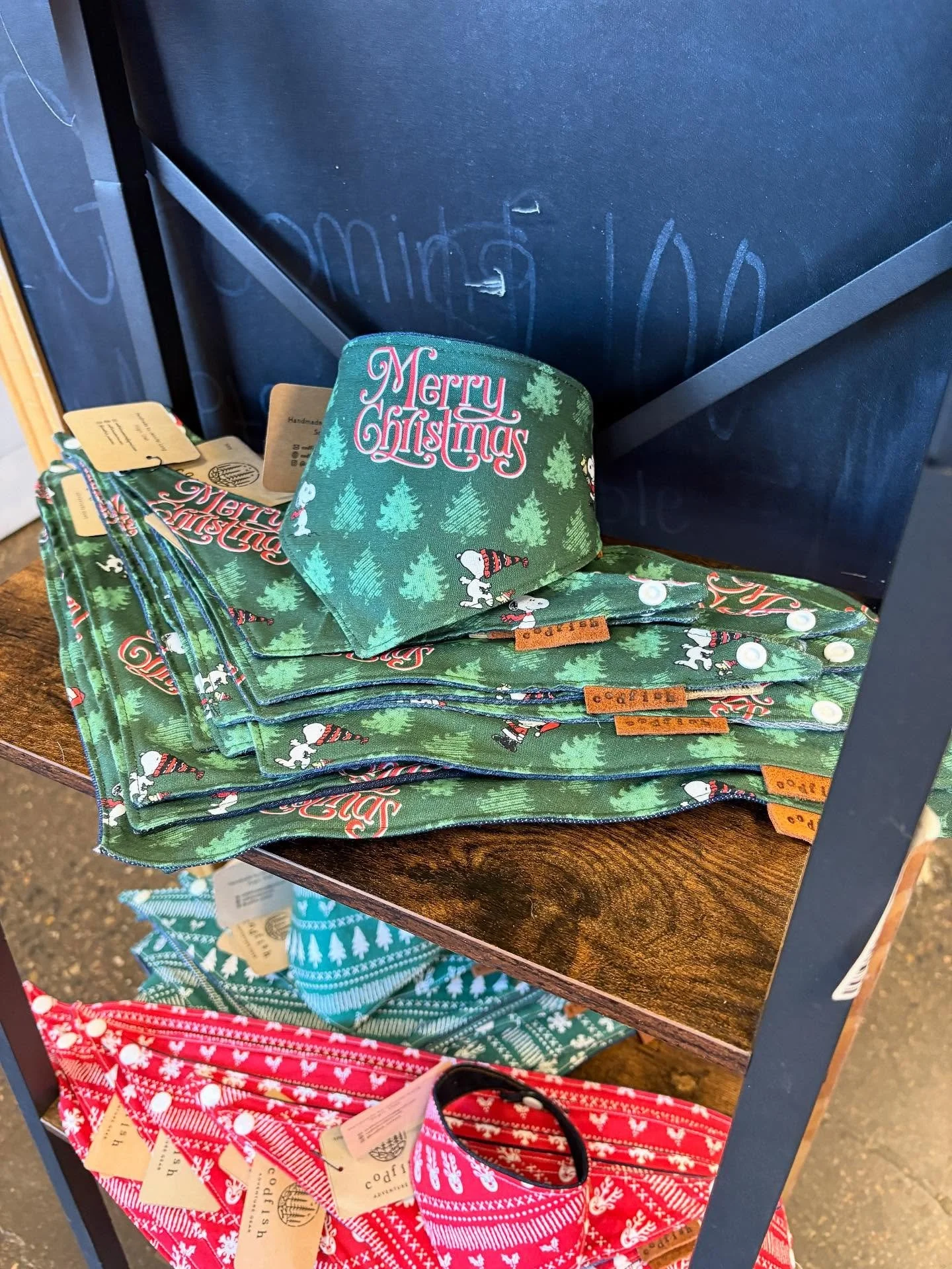 Get your Christmas Snoopy Bandana while it lasted at the Whisker Bone Pet Store! We have cute Fall bandanas to show off at your Thanksgiving reunion. There are last season bandanas in a sale basket as well. Happy Holidays!