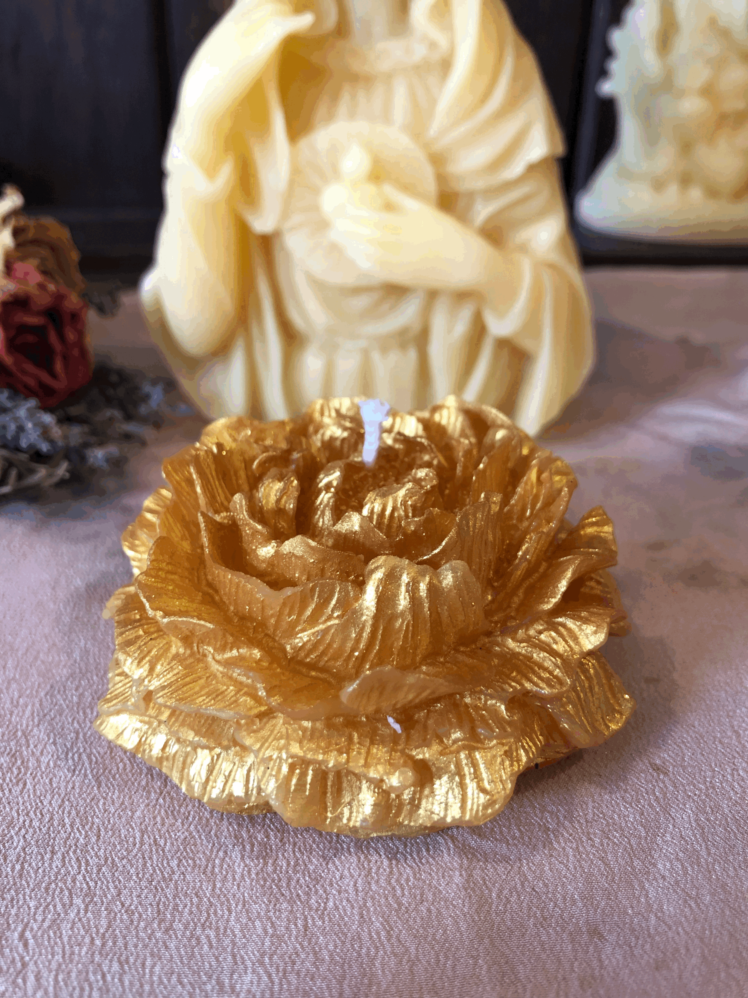 Golden Rose pure beeswax candle with mica