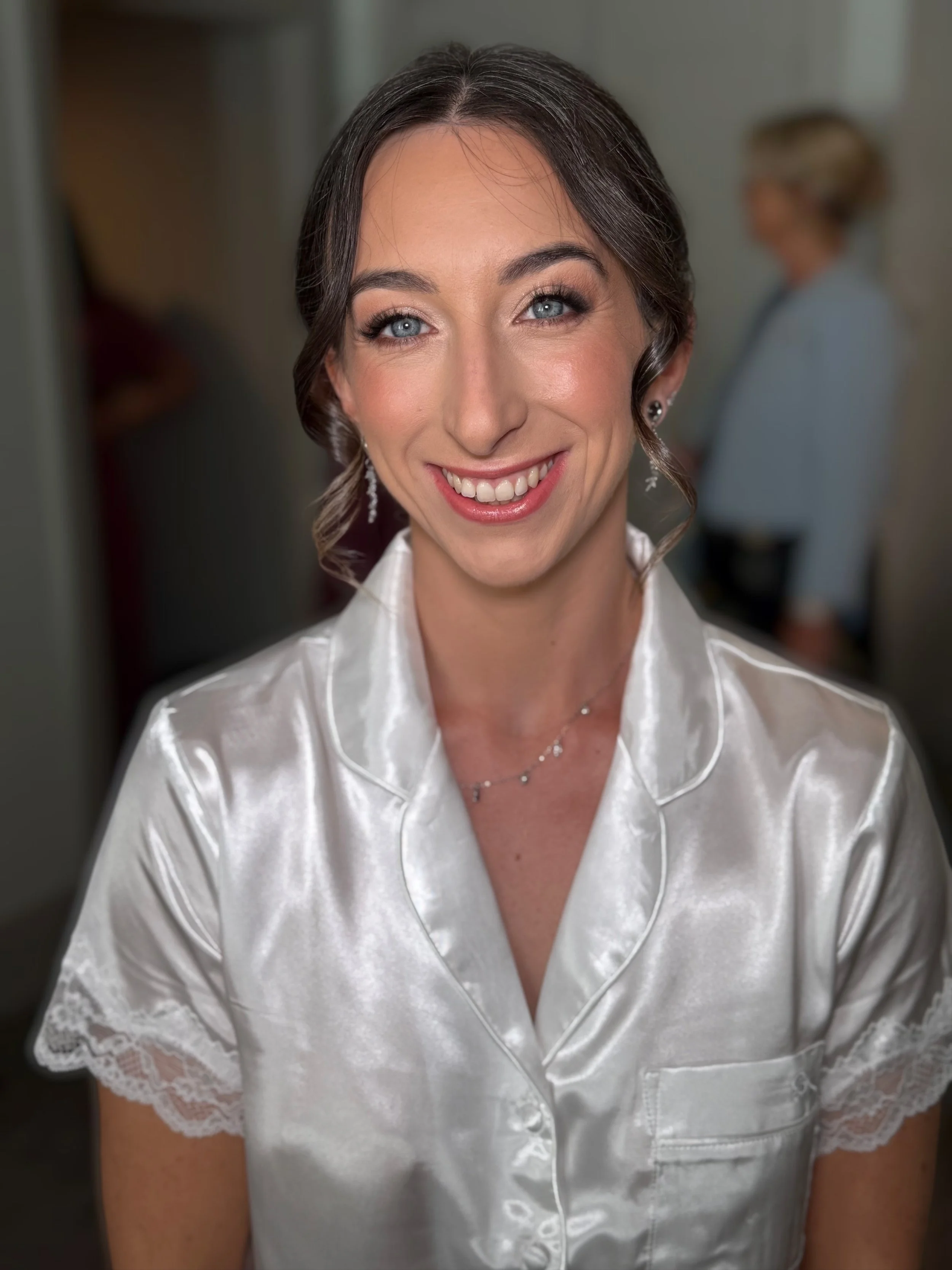 soft glam makeup and effortless hair