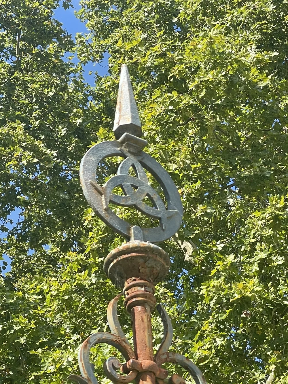 Finial at Parc Bordelais