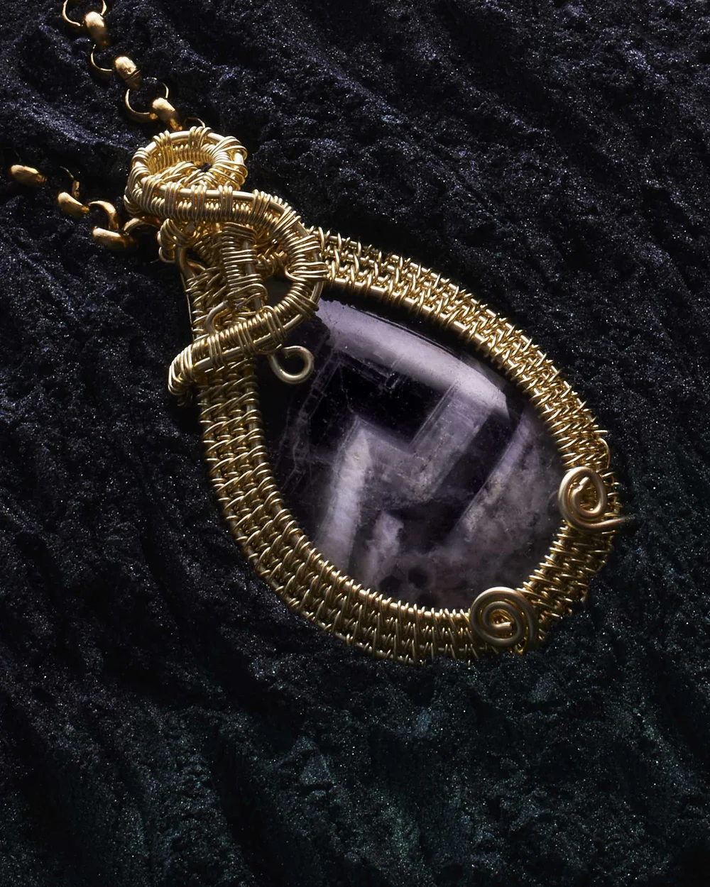 PRISCATISS BIJOUX ENTIEREMENT FACONNES A LA MAIN EN PIERRE NATURELLE