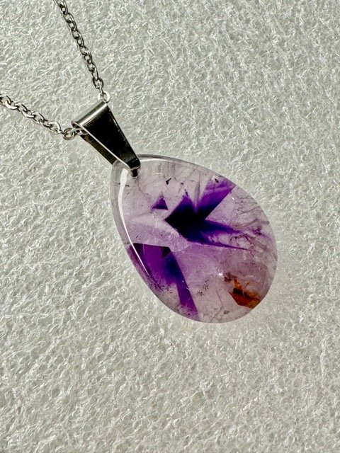 AMETHYSTE VIRGINIE