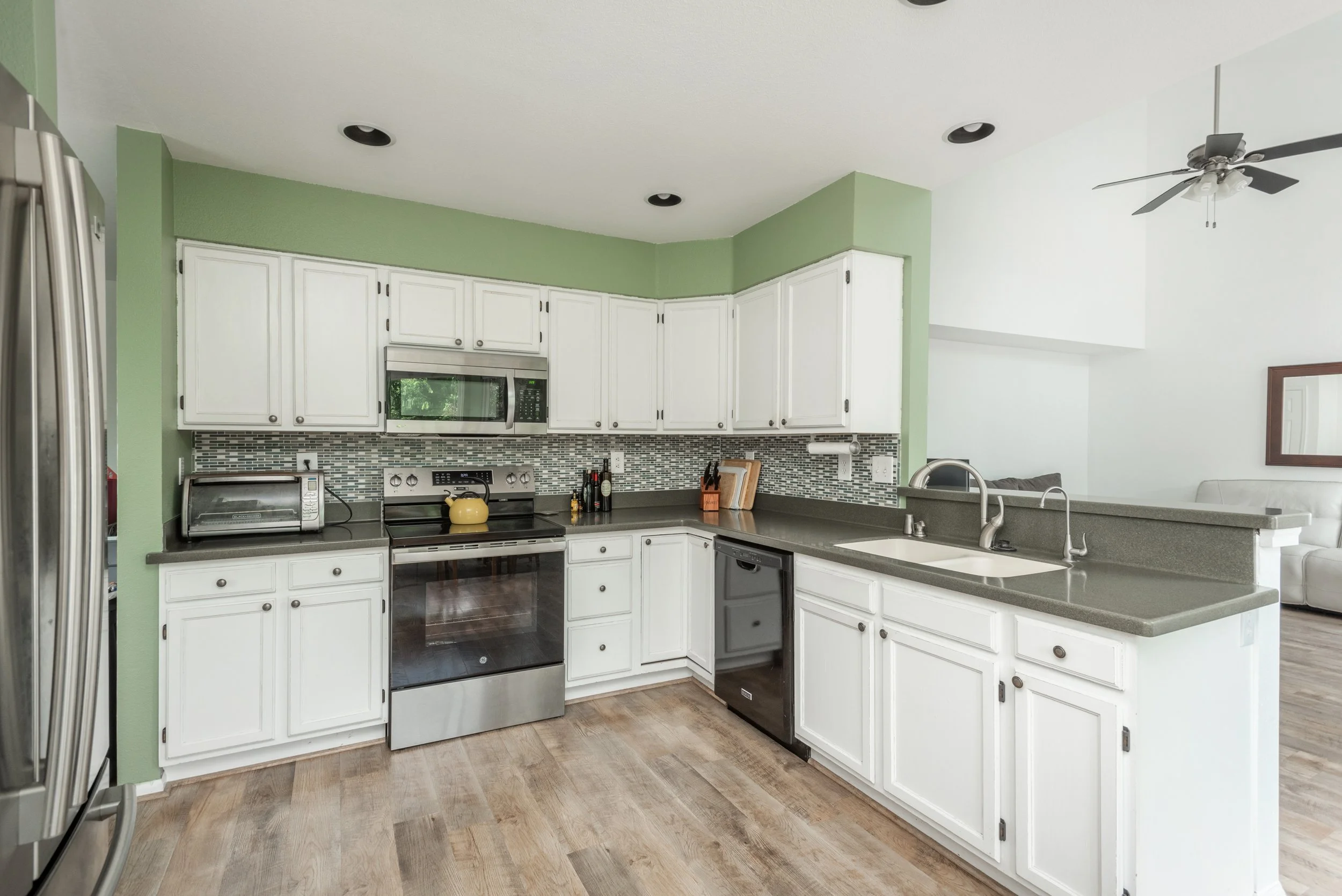 14170_WestWarrenDrive_36.jpg