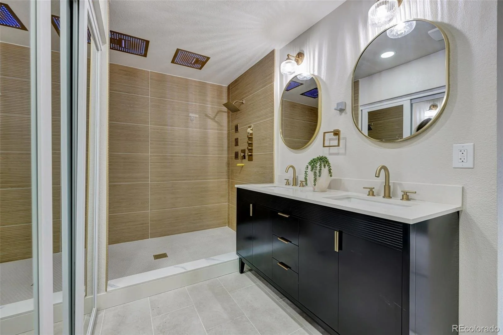 10508 W CHAUTAUGA MTN-bathroom-vanity.jpeg