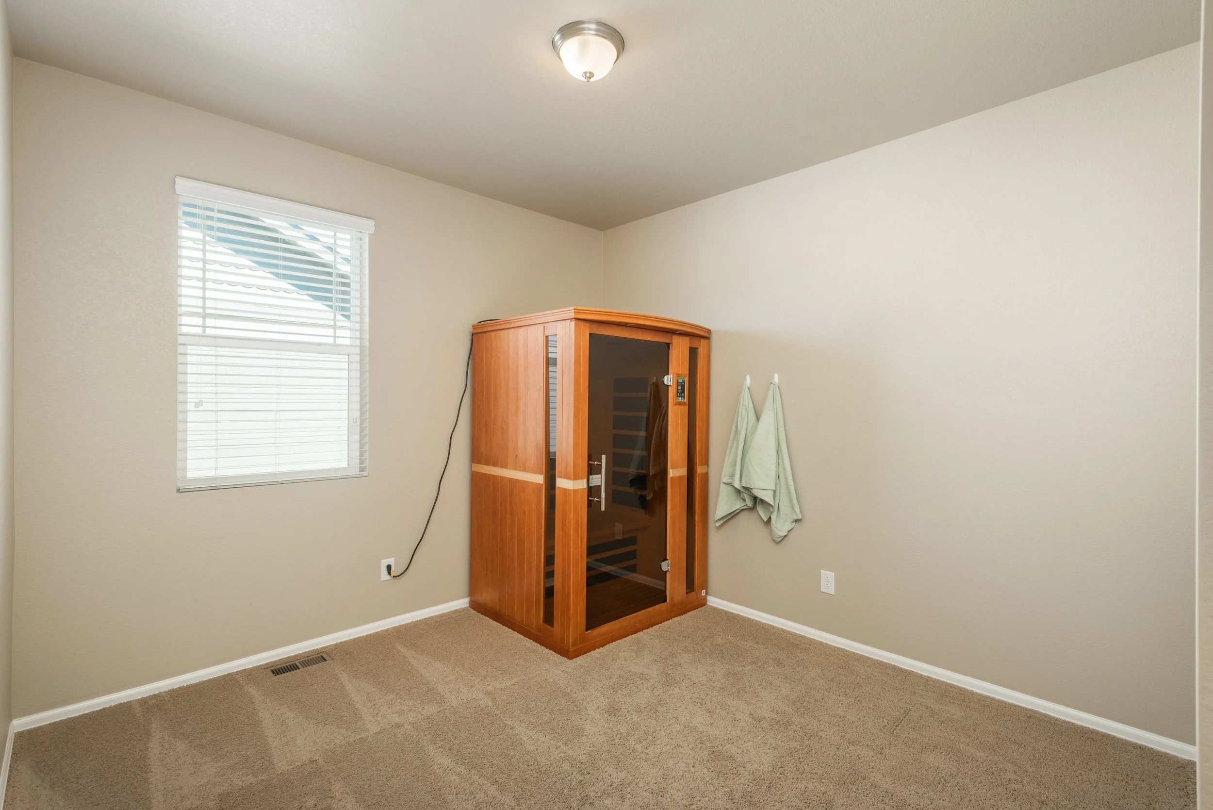 6434_NorthEnsenadaCourt_06.jpg