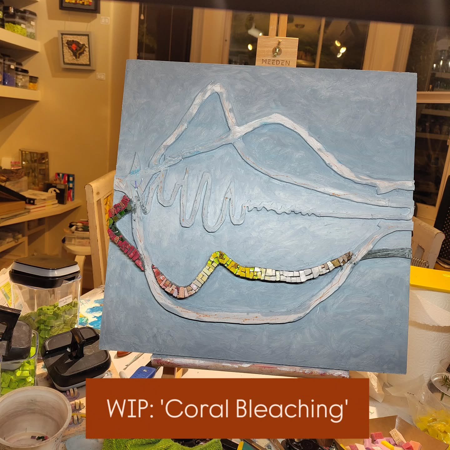 The background still needs its layer of blue gradations, but I am finally putting down my tesserae. Will I get it done and dried in time to hang it next Thursday in preparation for our exhibition @exburygardens? (No frame) @coralgardeners , the littl