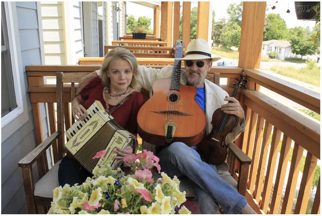 Live Music Series w/ Davellie