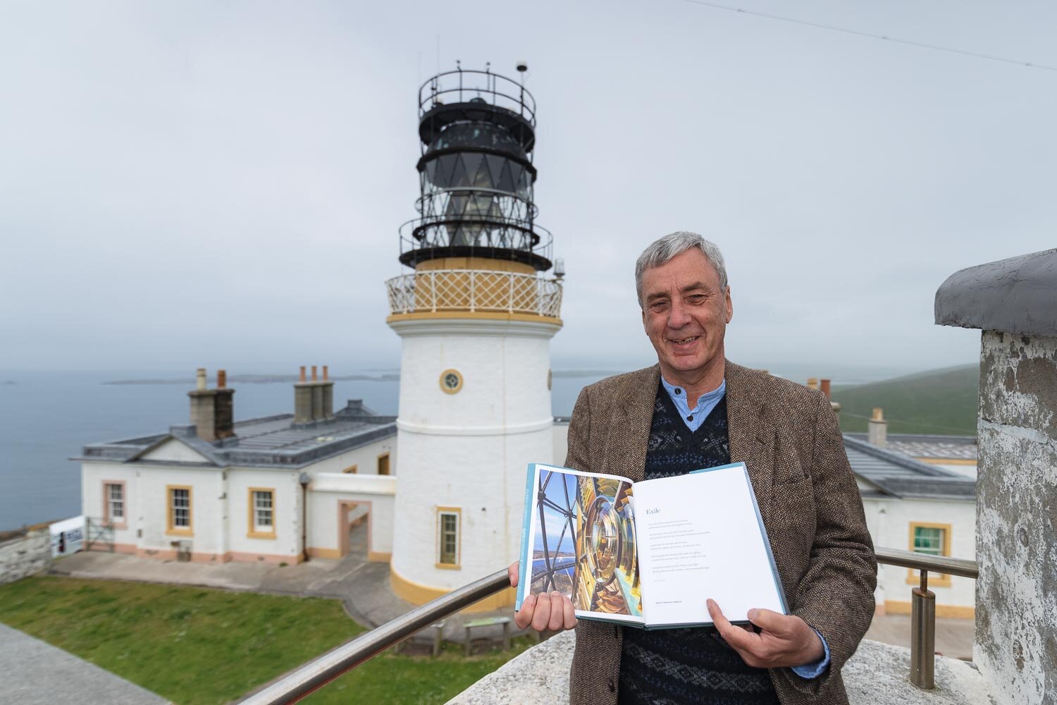 New book shines a spotlight on Scotlandâs iconic lighthouses